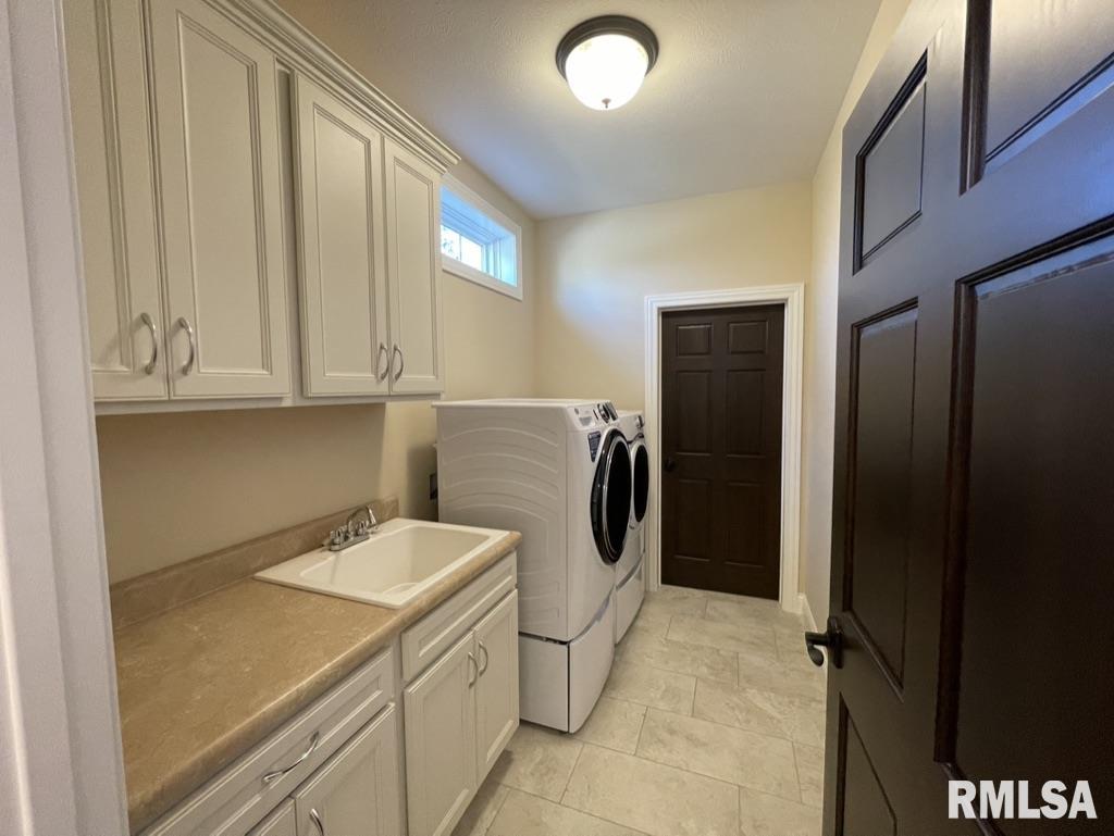 3908 WATERSTONE Way Springfield IL