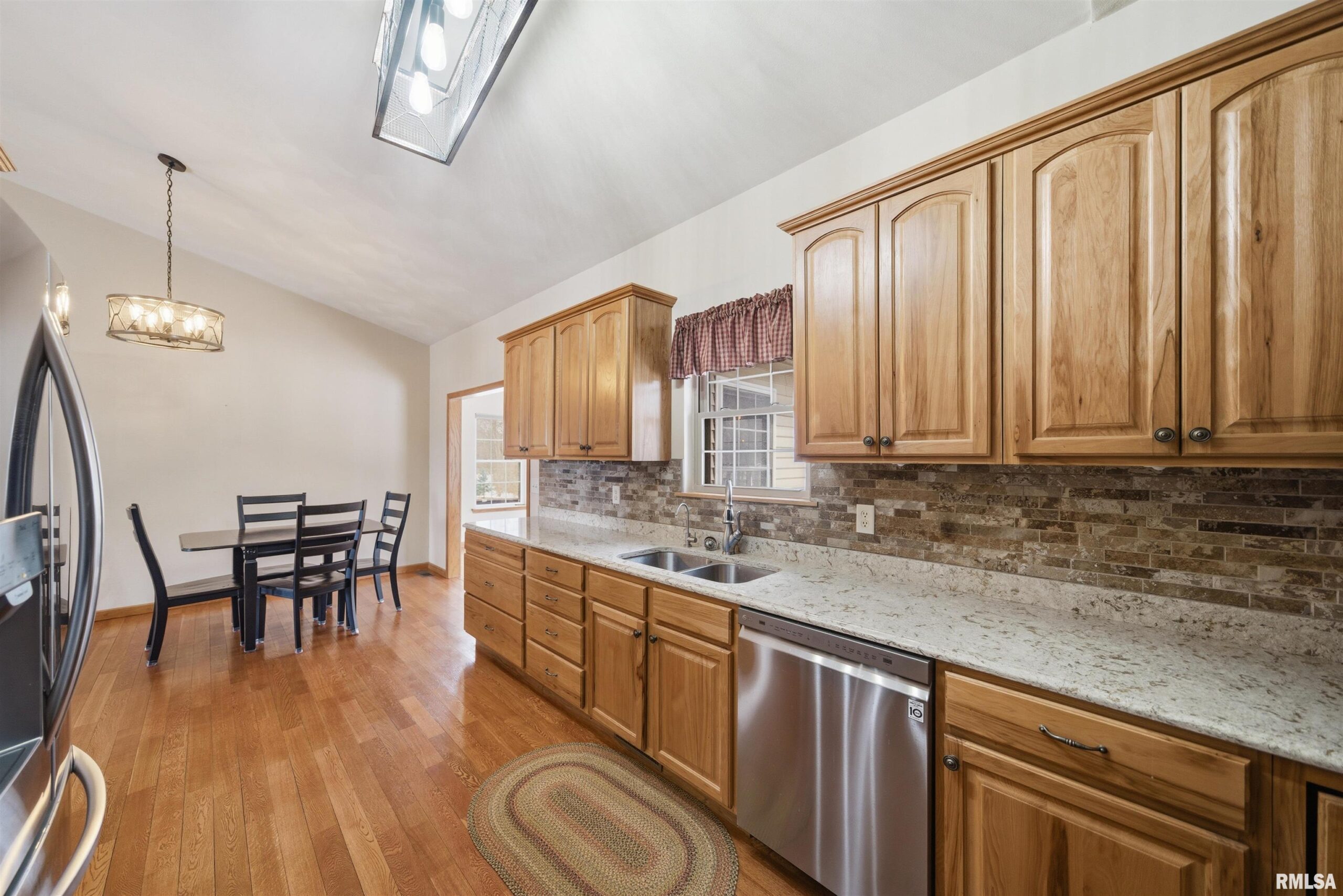 302 COTTONWOOD Circle East Peoria IL