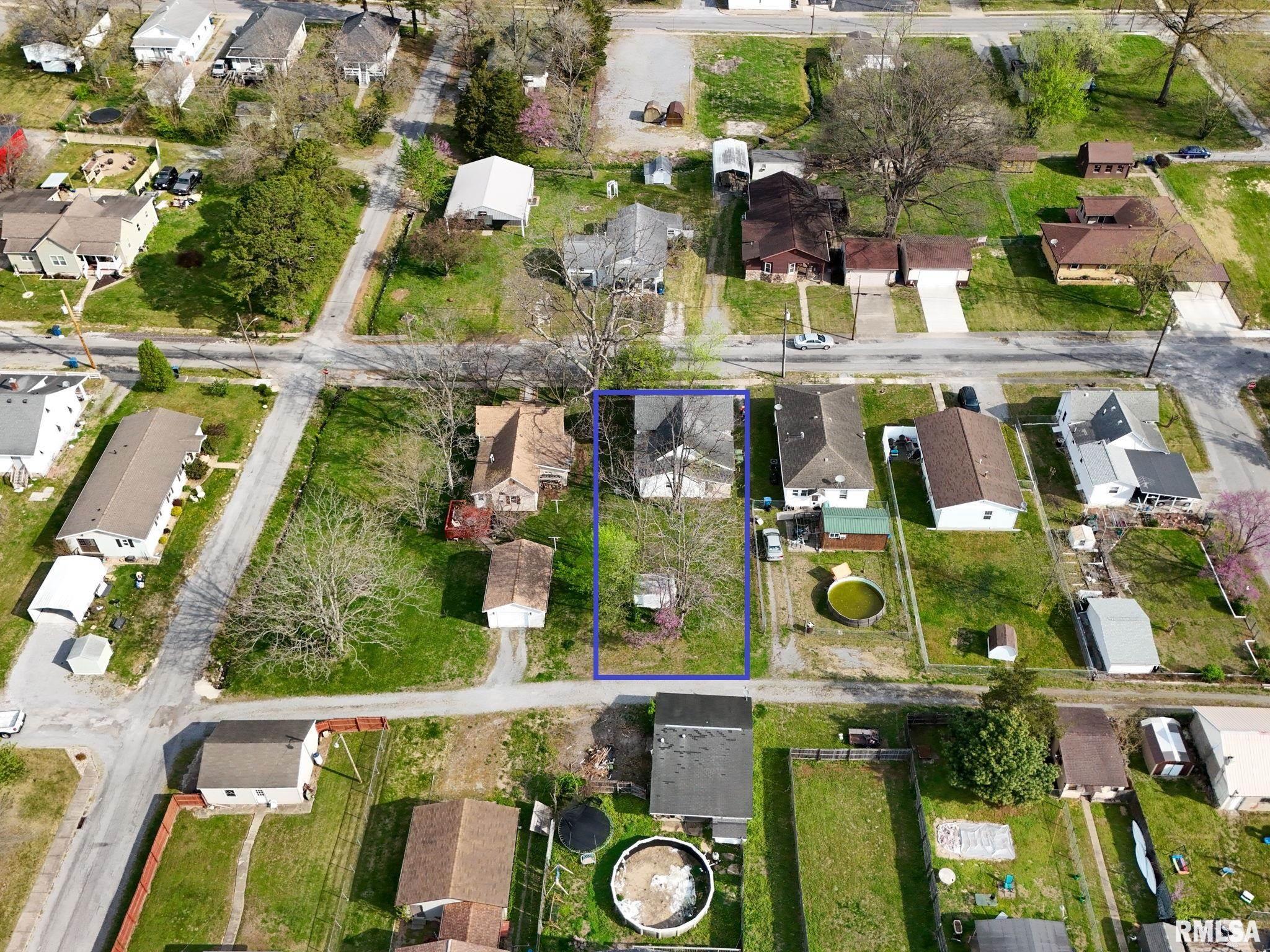 307 W Perrine Street Johnston City IL