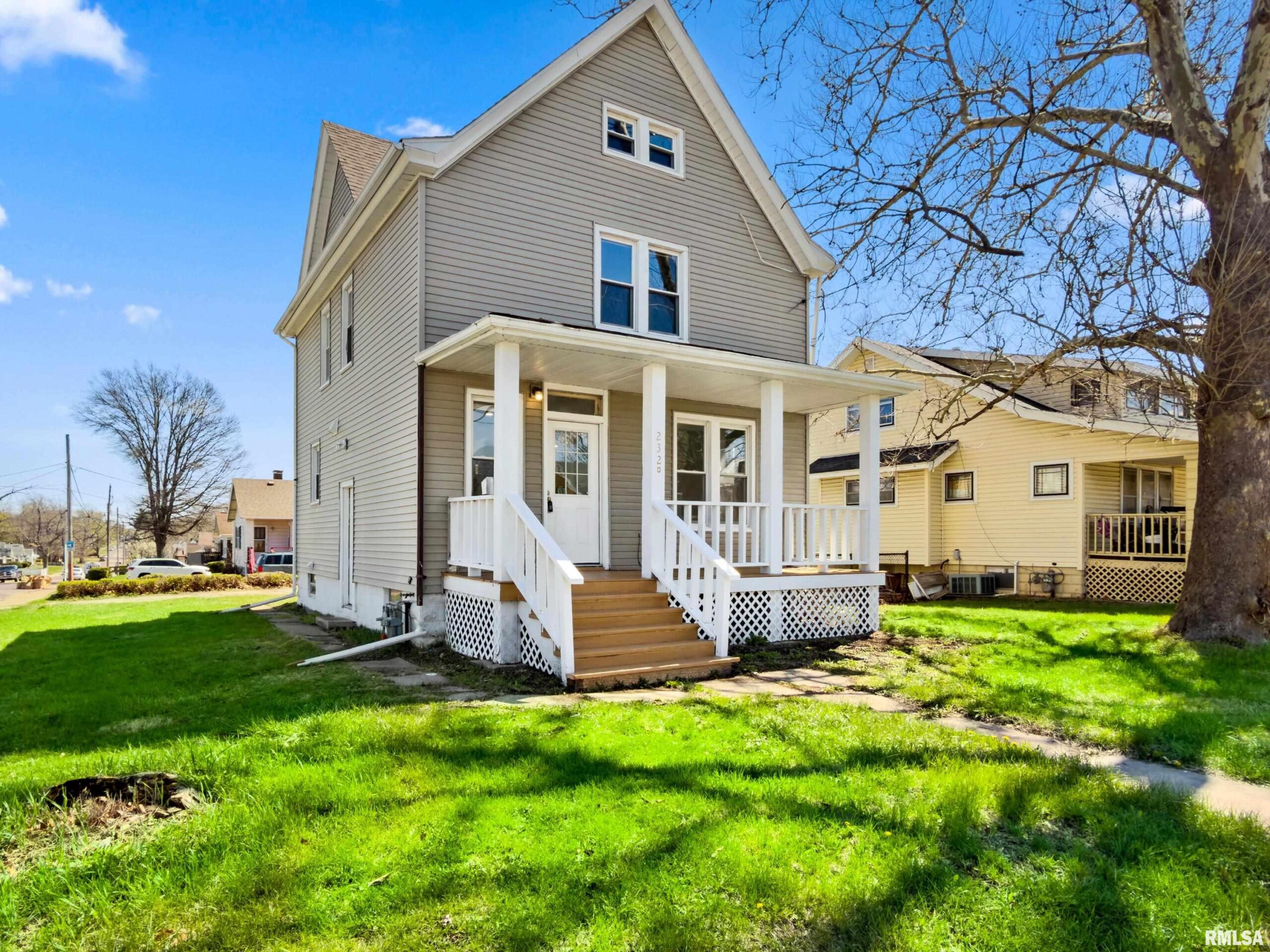 2320 N UNIVERSITY Street Peoria IL