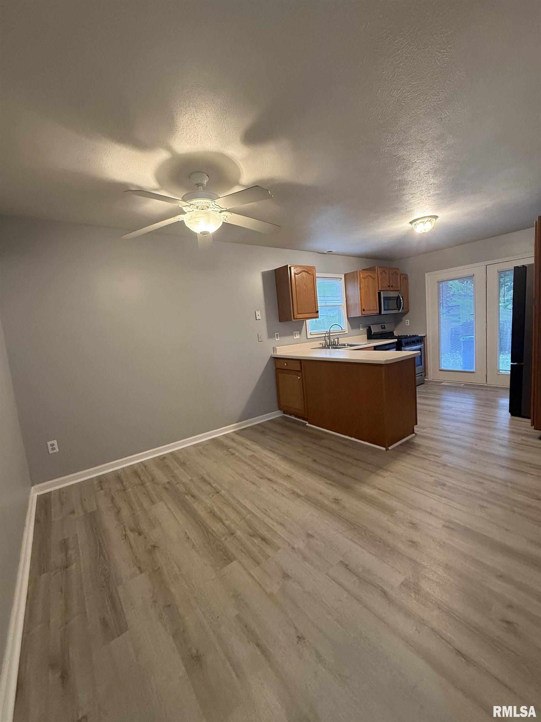 212 EAGLE RIDGE Court Chatham IL