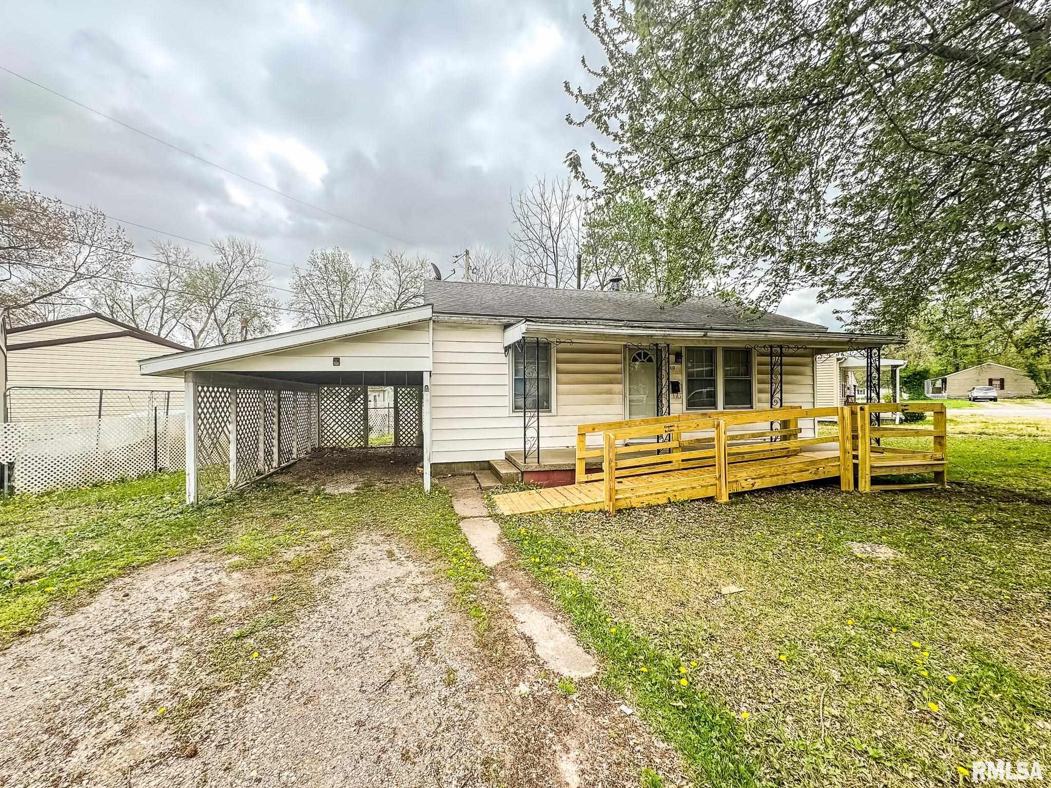 10 GROVE Place Herrin IL