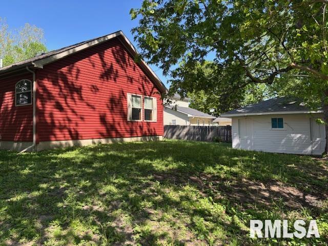 344 N GROVE Street Waverly IL