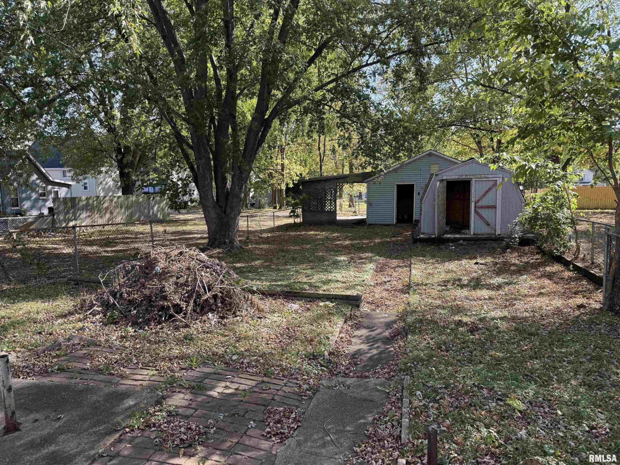 1712 NE MONROE Street Peoria IL