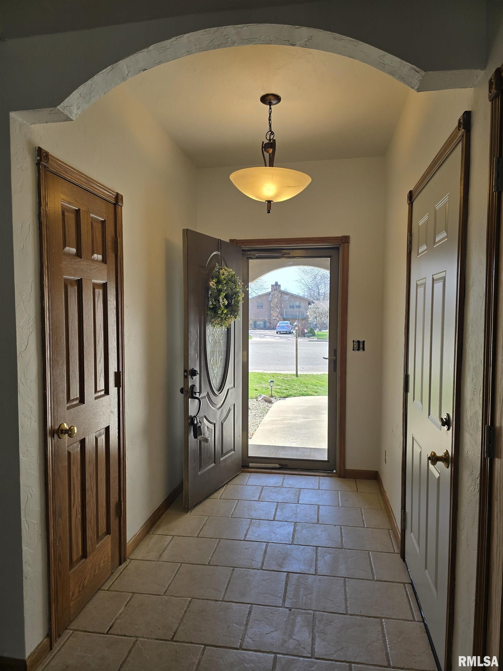 70 BANYAN Drive Canton IL