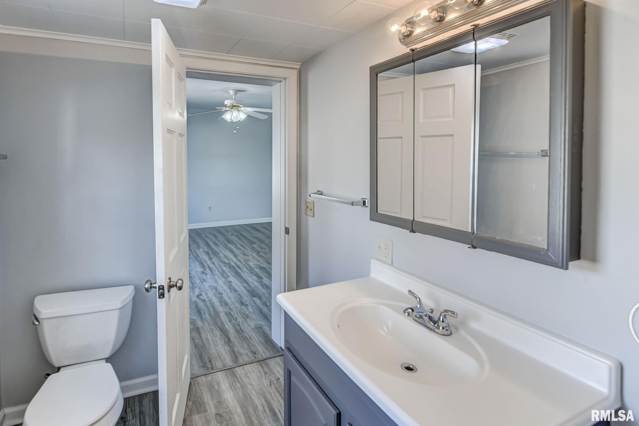 415 S WASHINGTON Street Taylorville IL