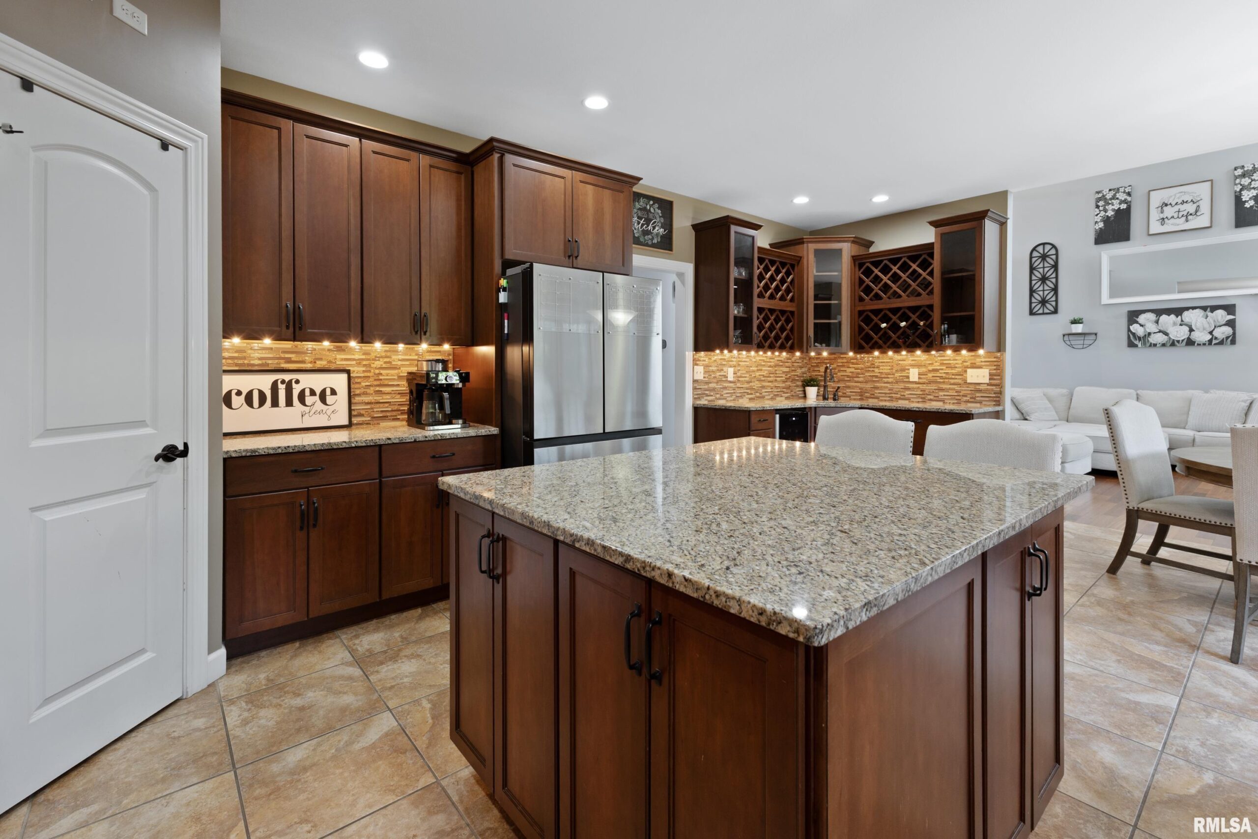 6504 N STONE RIDGE Drive Quincy IL