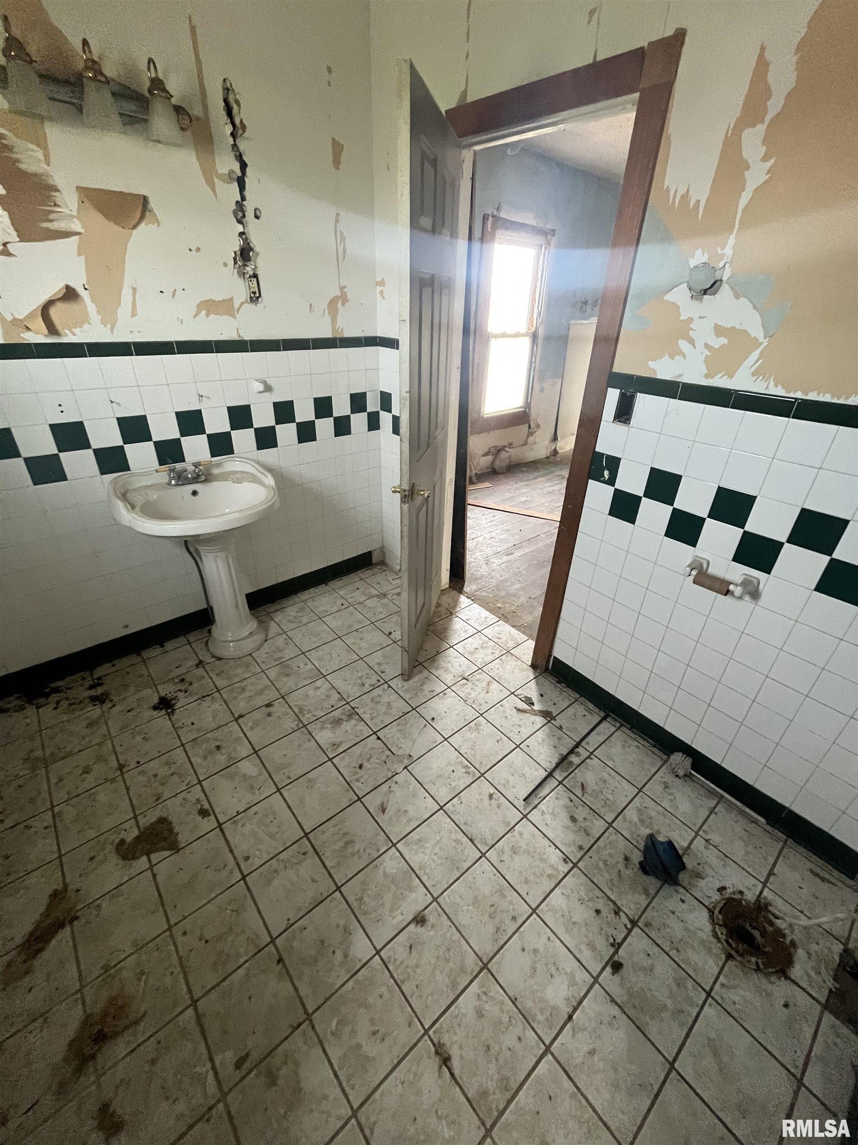 423 Knox Rd 2350 N Road Rio IL