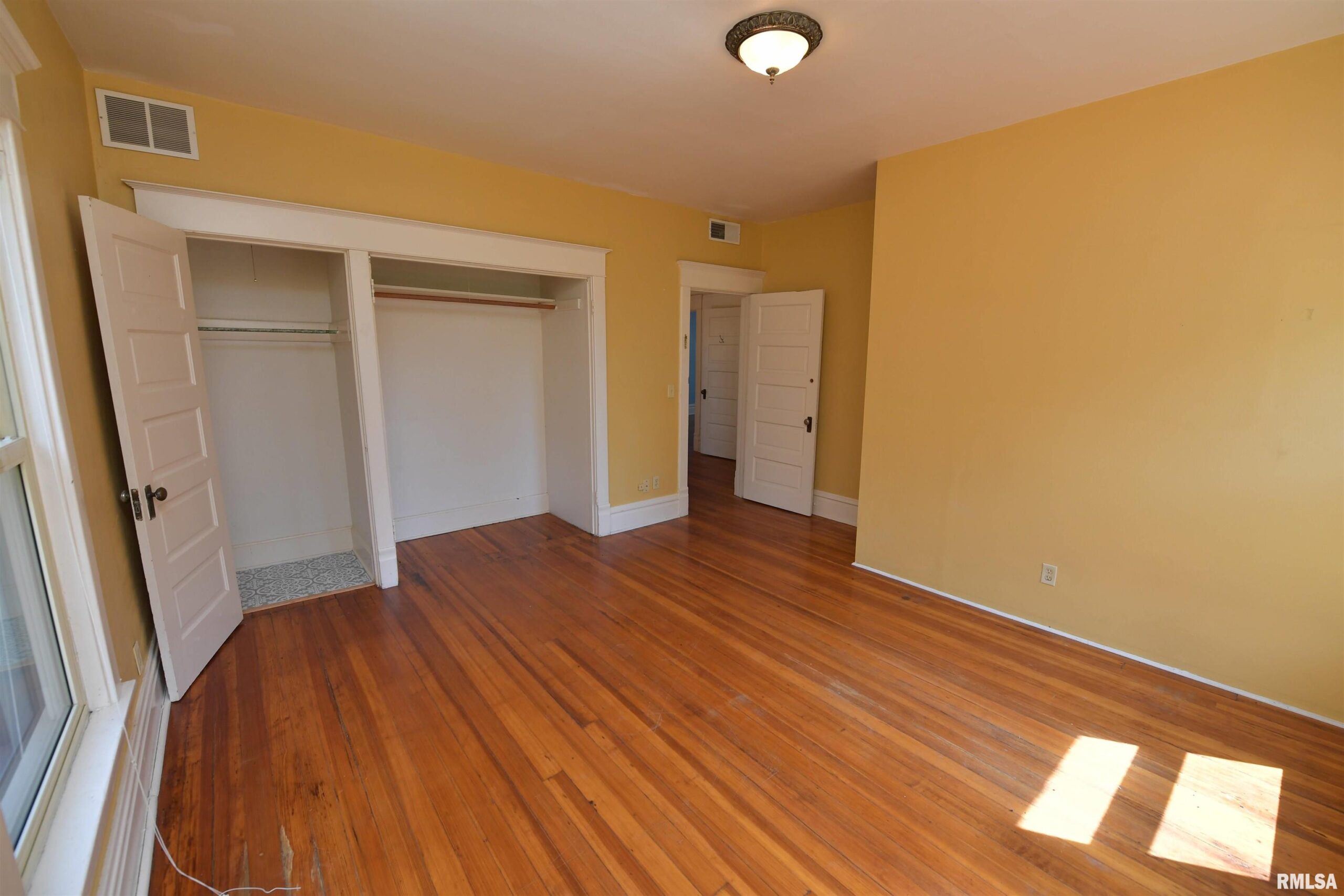 919 W MOSS Avenue Peoria IL