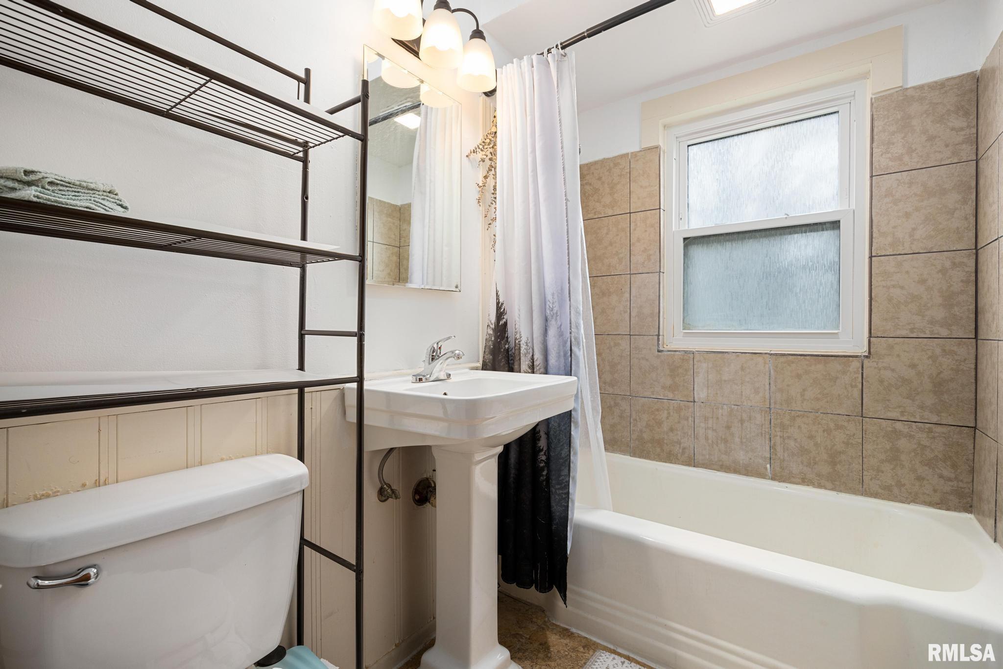 2306 LAURA Avenue West Peoria IL