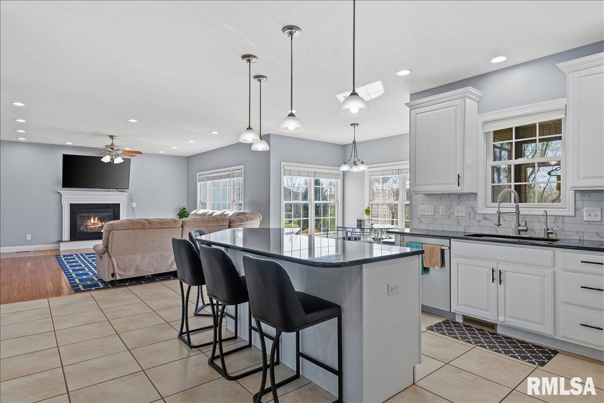 2505 CENTENNIAL Drive Springfield IL