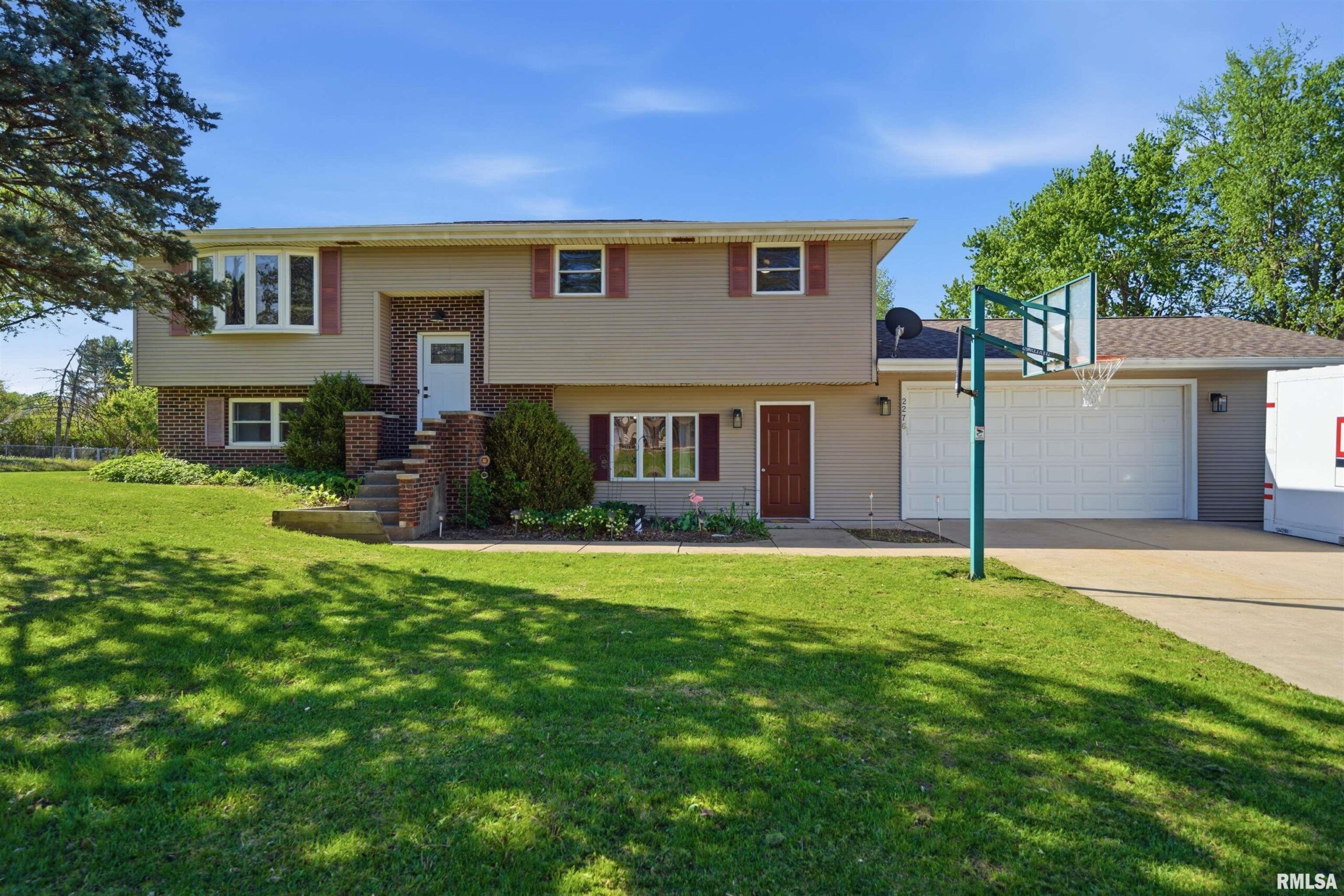 2276 ROBIN Road Washington IL