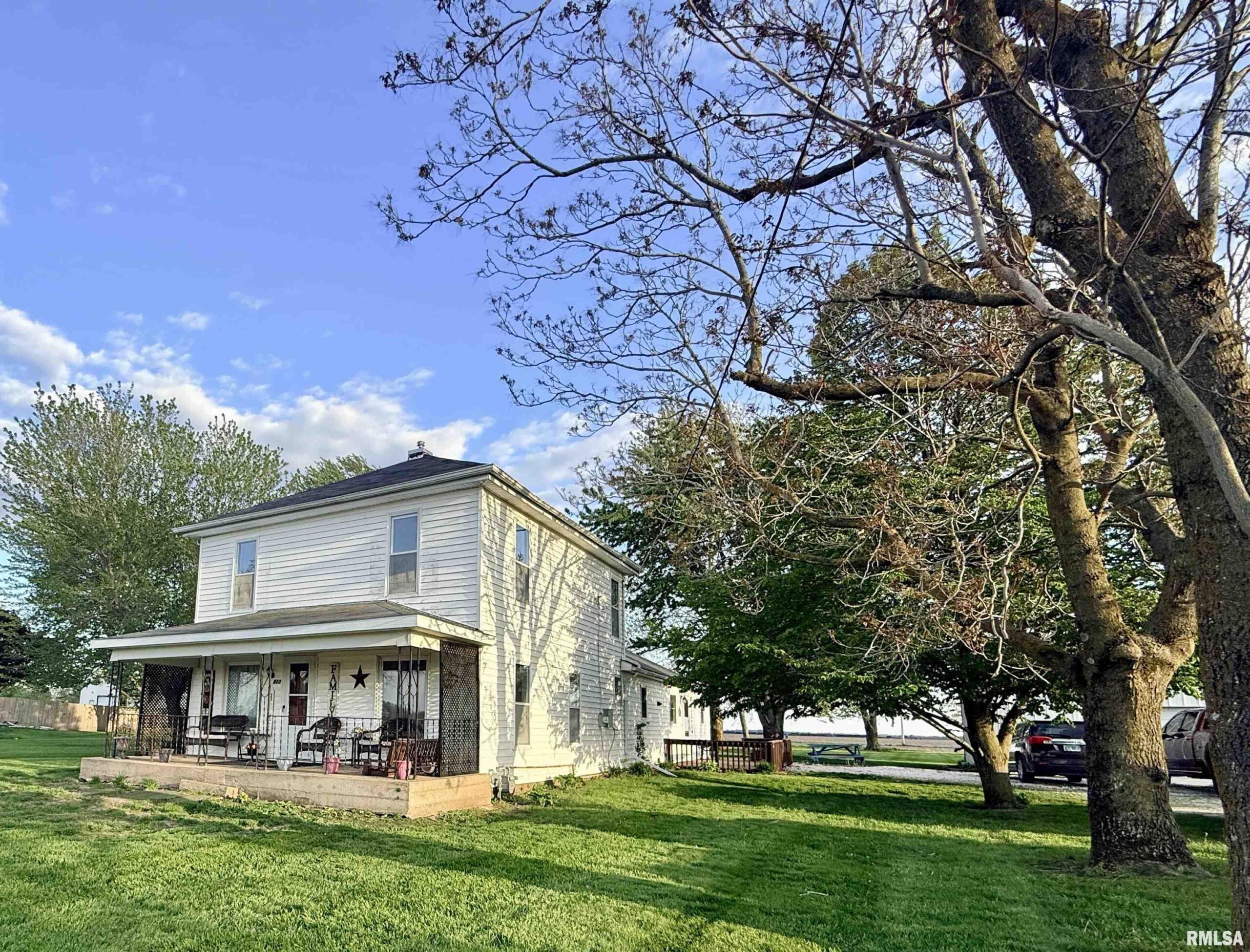 410 W MAPLE Street Timewell IL