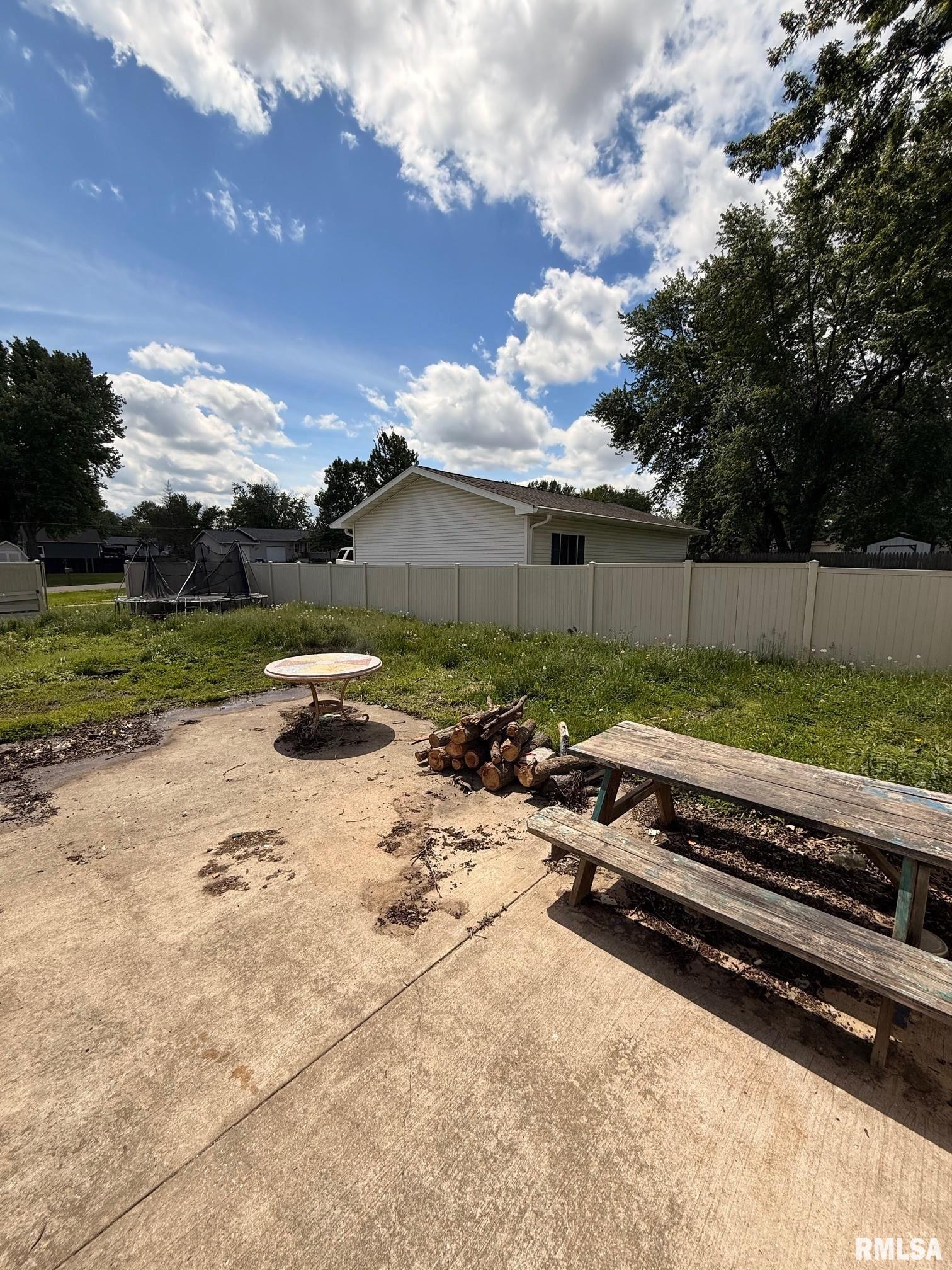 415 CAMDEN Road Mt Sterling IL