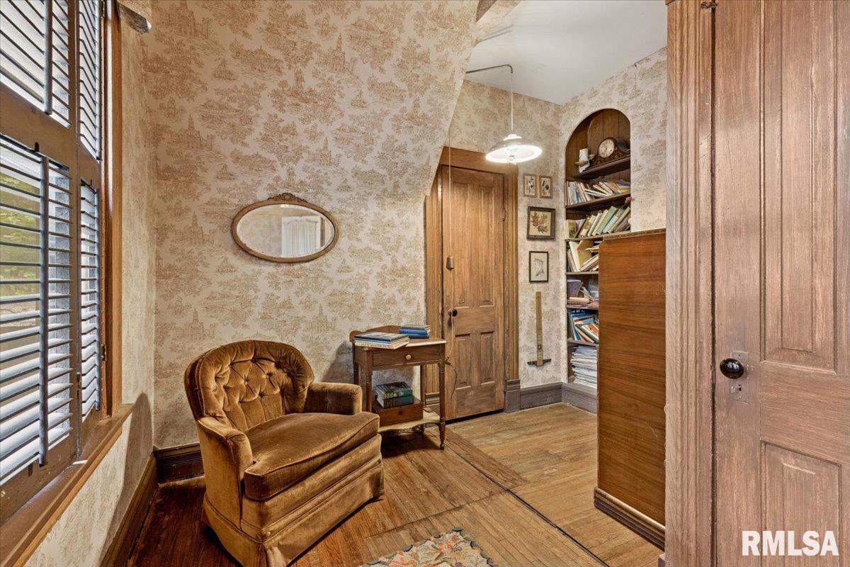 738 N BROAD Street Galesburg IL