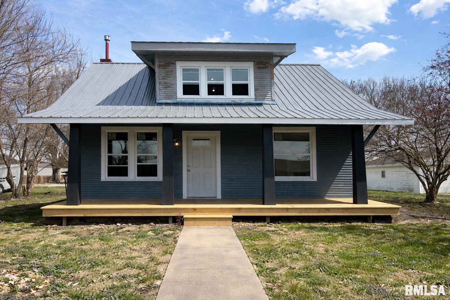 341 S WILSON Street Mendon IL