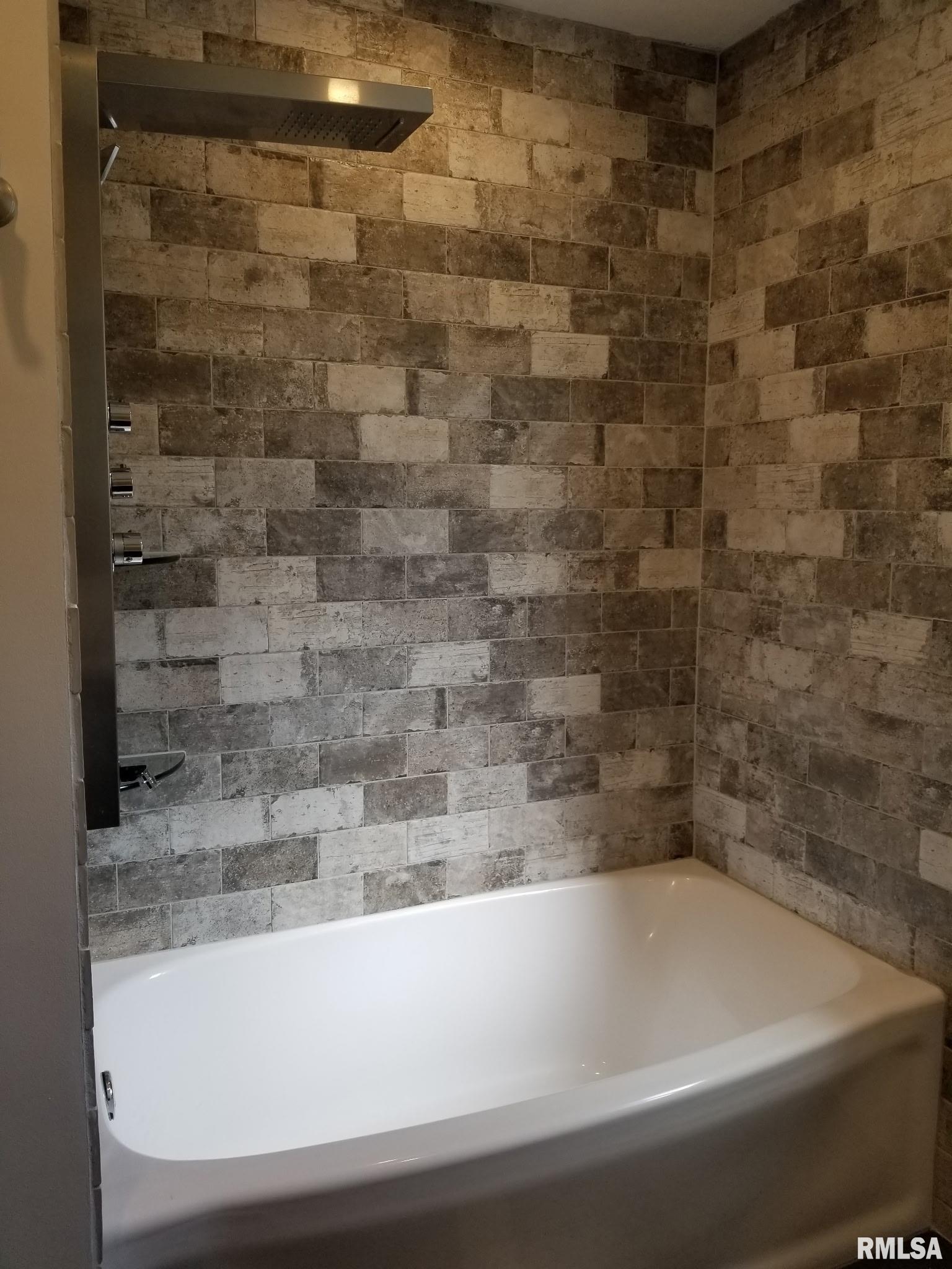 112 SIOUX Drive Sparland IL