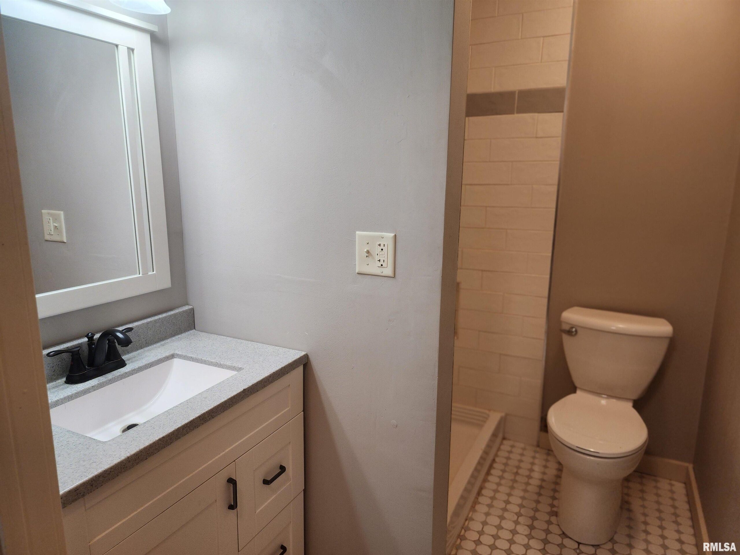 304 SE ARCH Street Atlanta IL