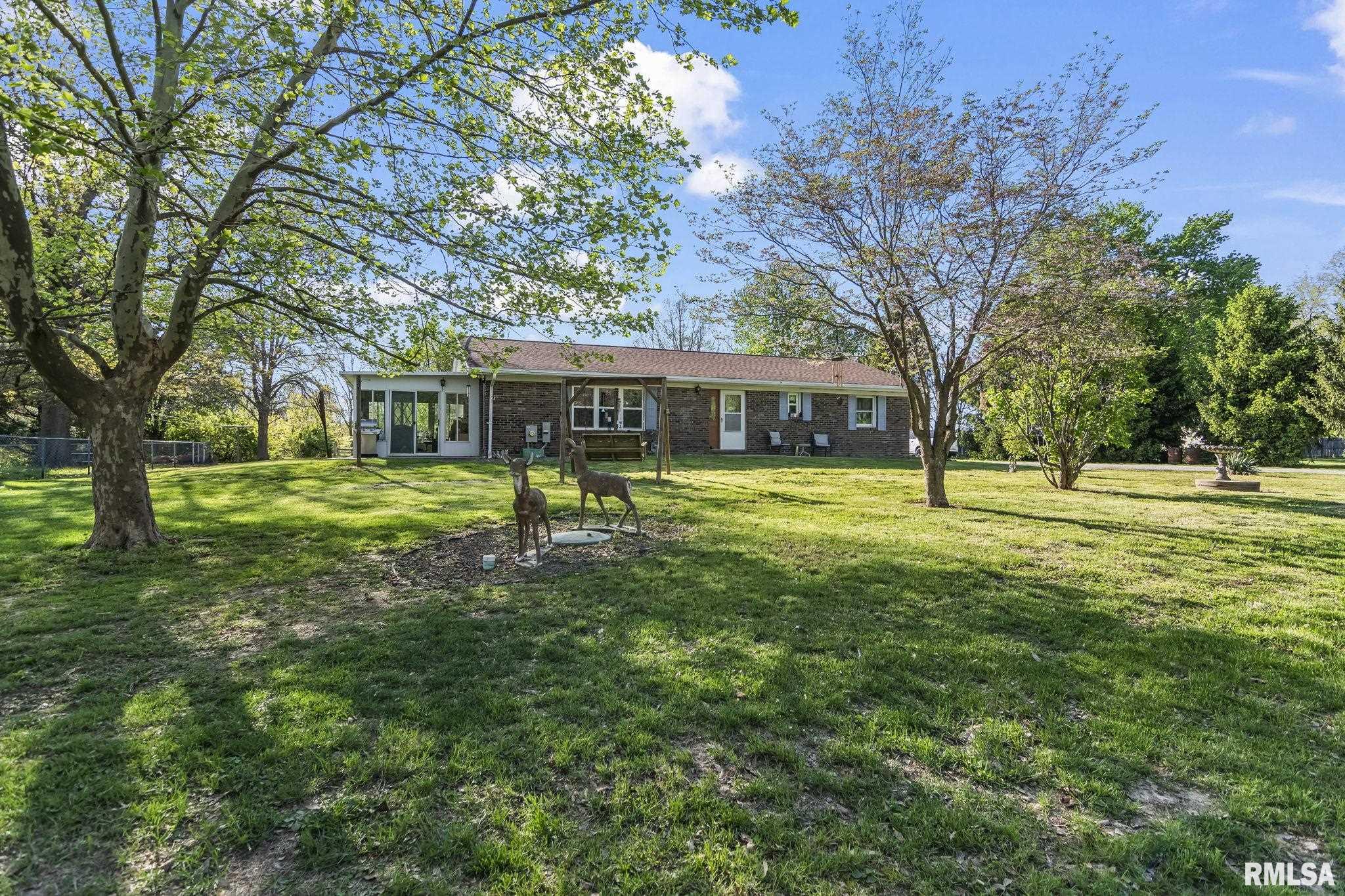 5997 SMITH Road Pleasant Plains IL