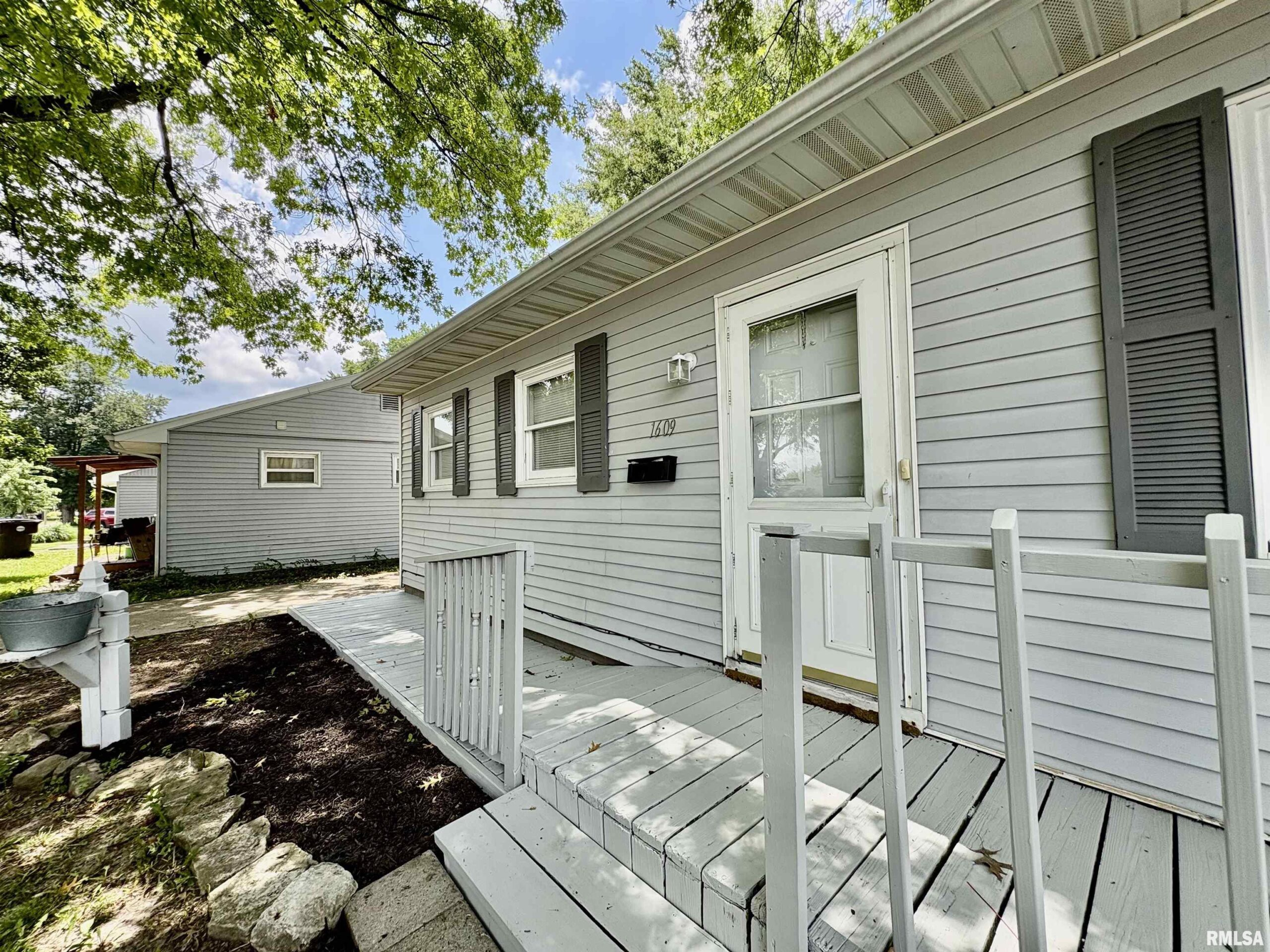 1609 Lakeview Terrace Drive Jacksonville IL