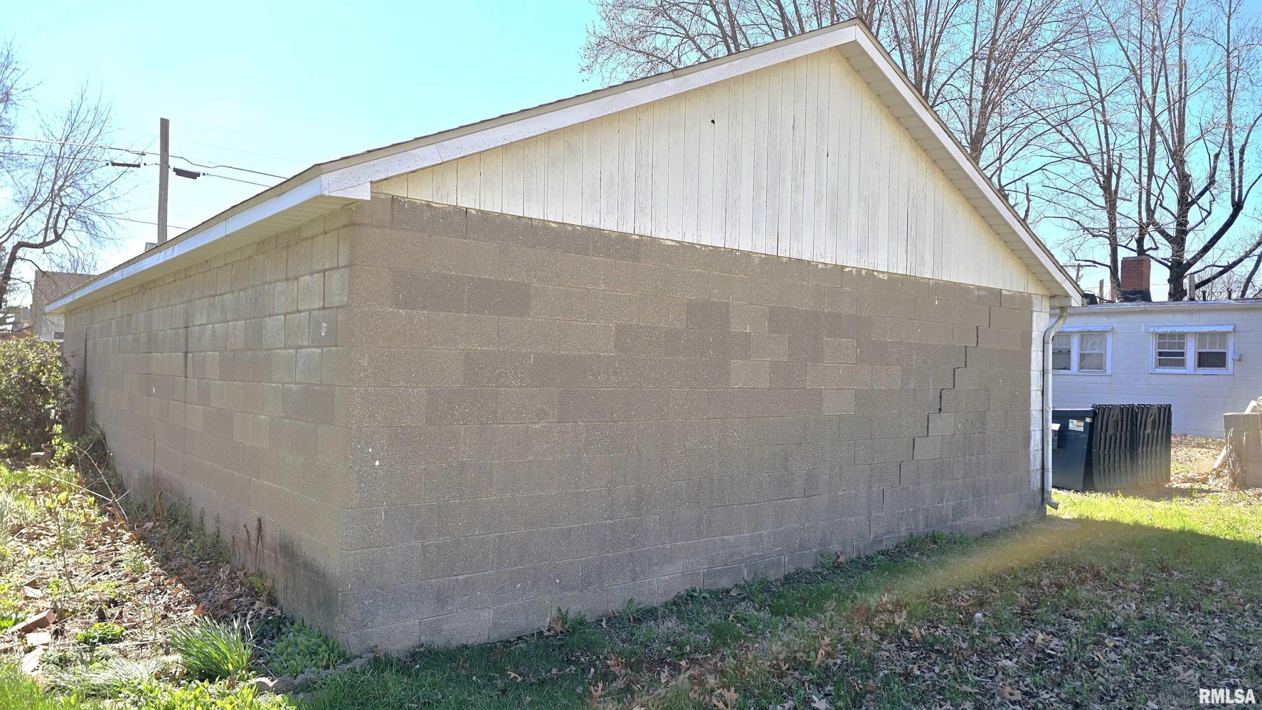 500 N MAIN Street Benton IL