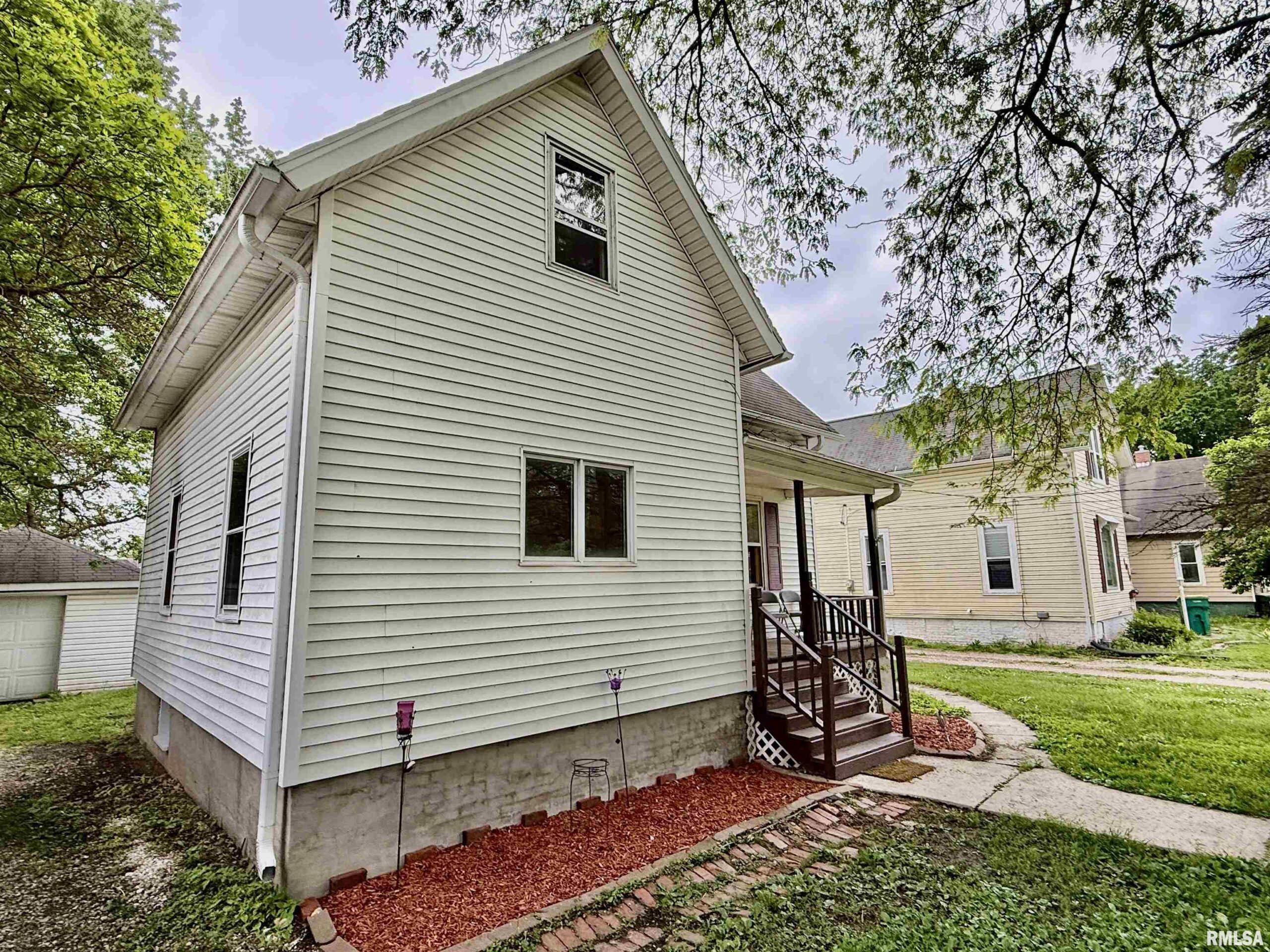 1025 LINCOLN Street Galesburg IL