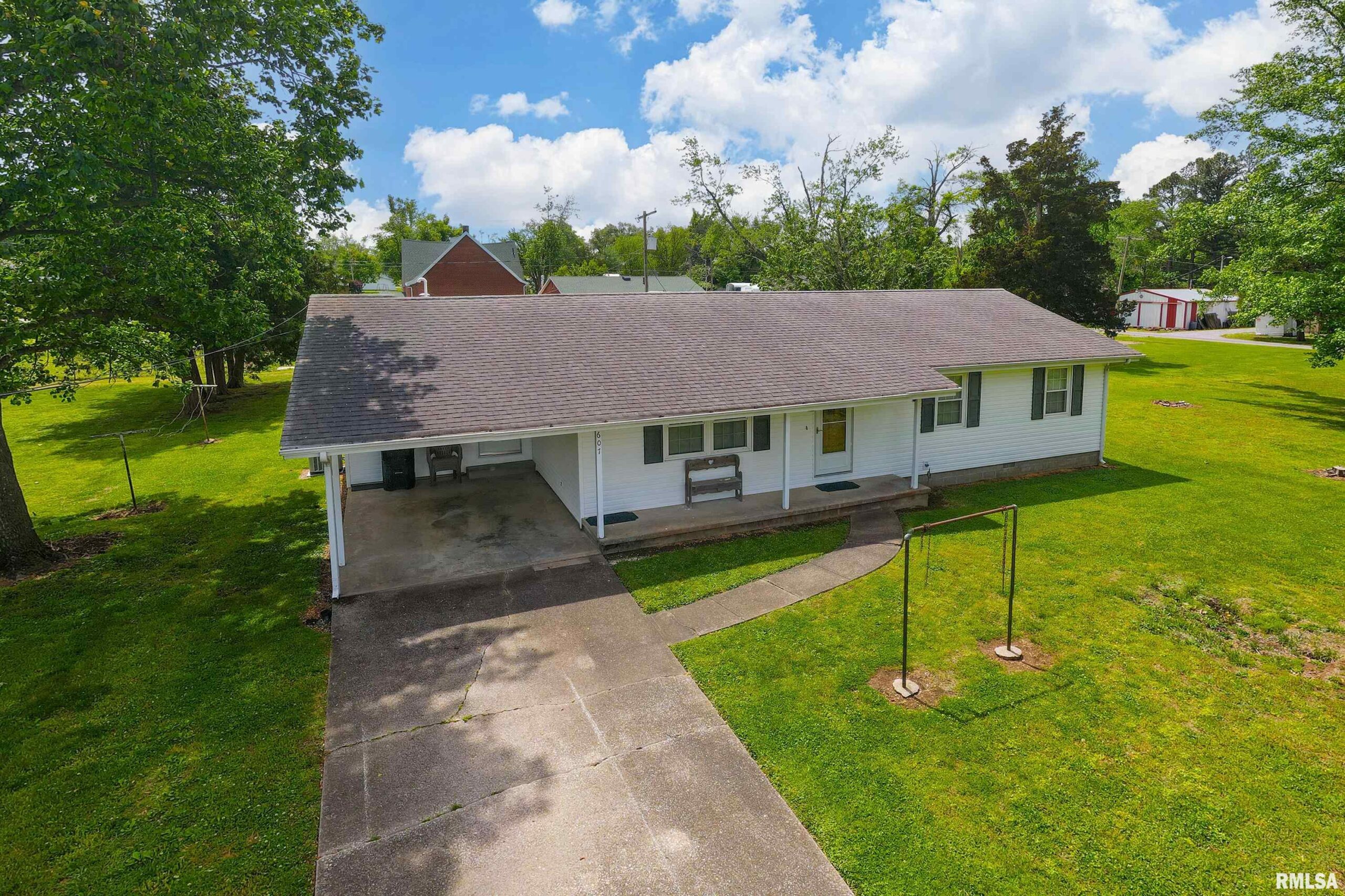 607 Mundy Street Eldorado IL