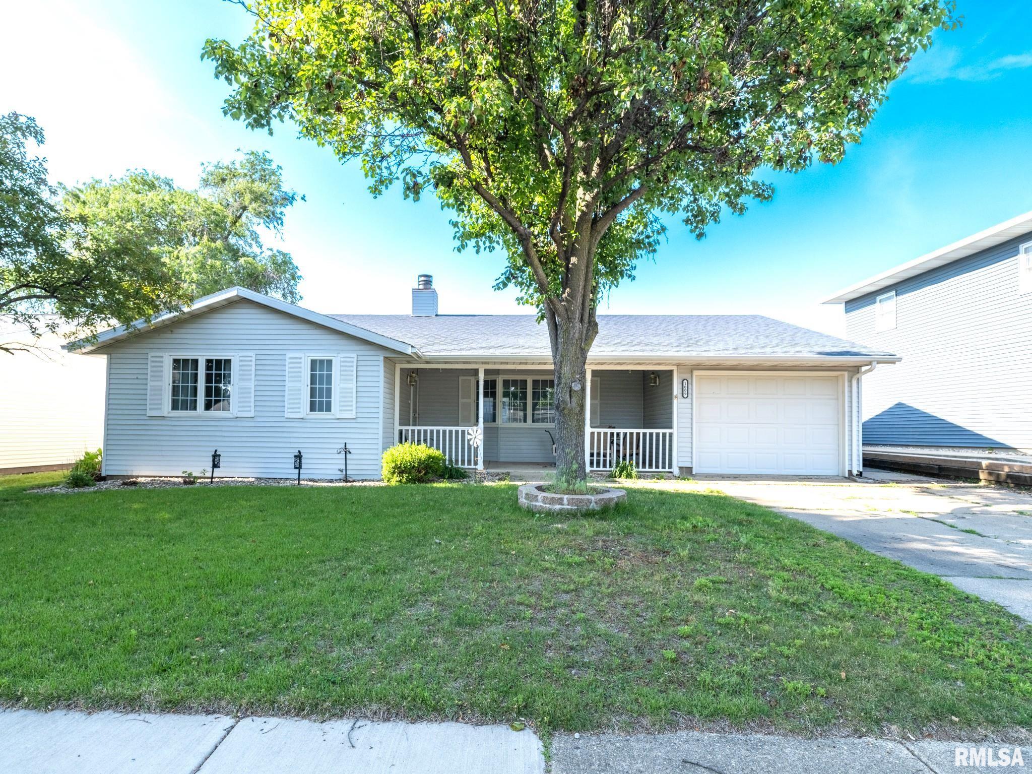1009 EISENHOWER Drive Pekin IL