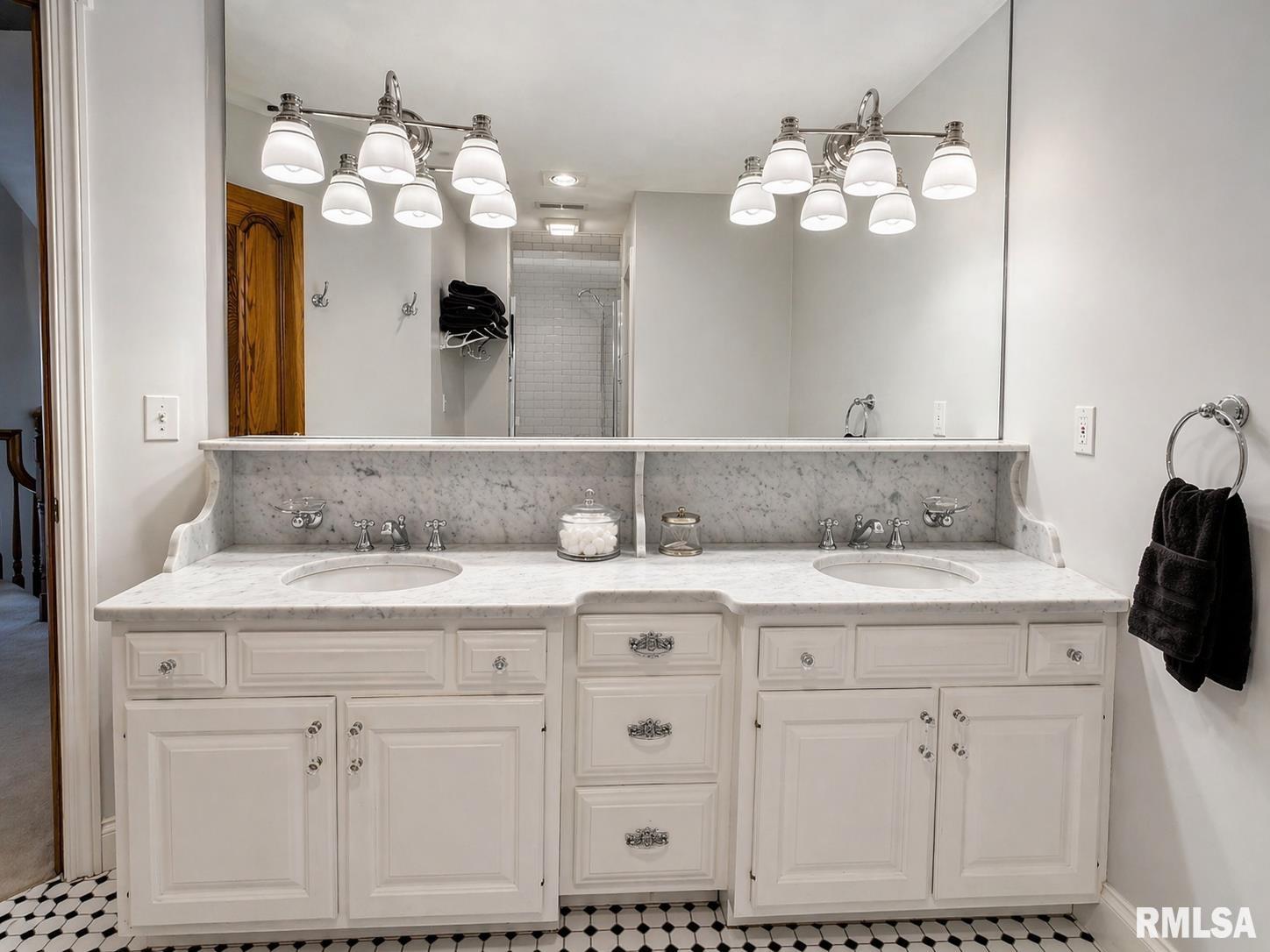 11350 N OAK TRAIL Drive Peoria IL