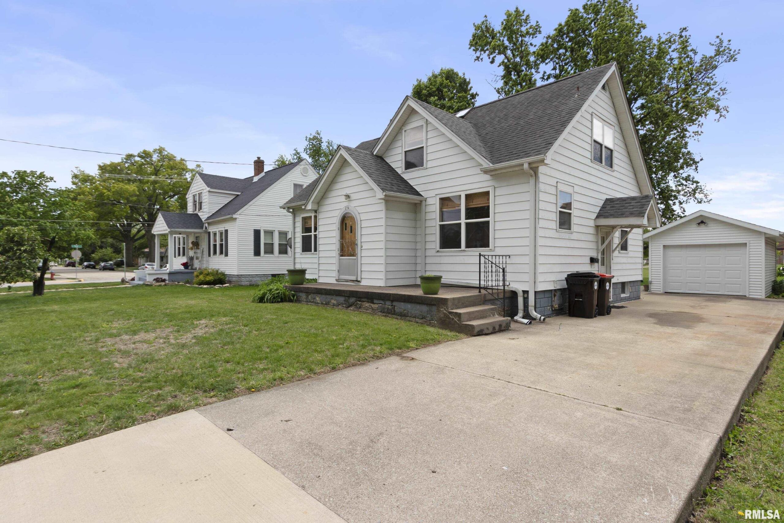 216 E TYLER Street Morton IL