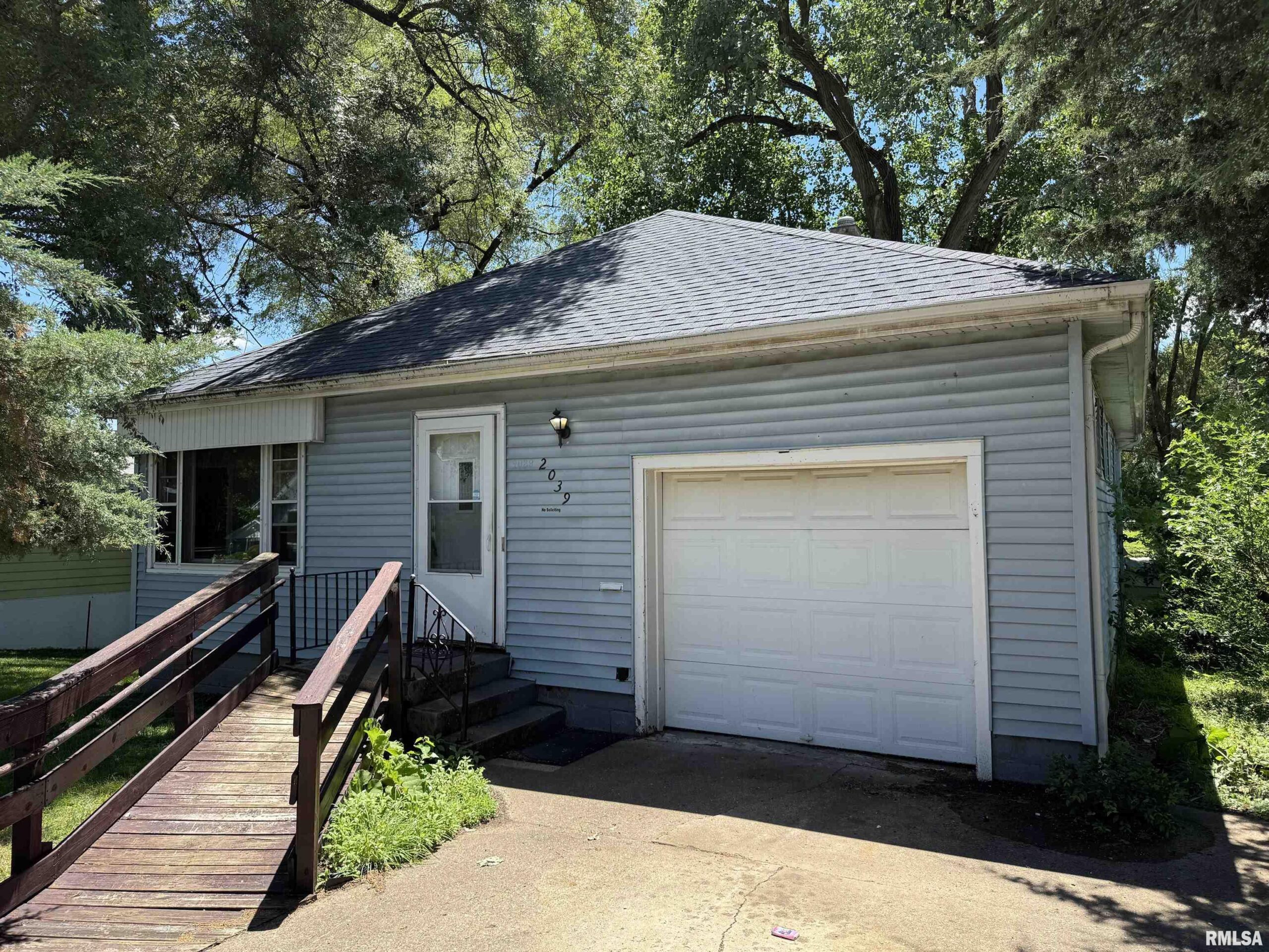 2039 N GALE Avenue Peoria IL