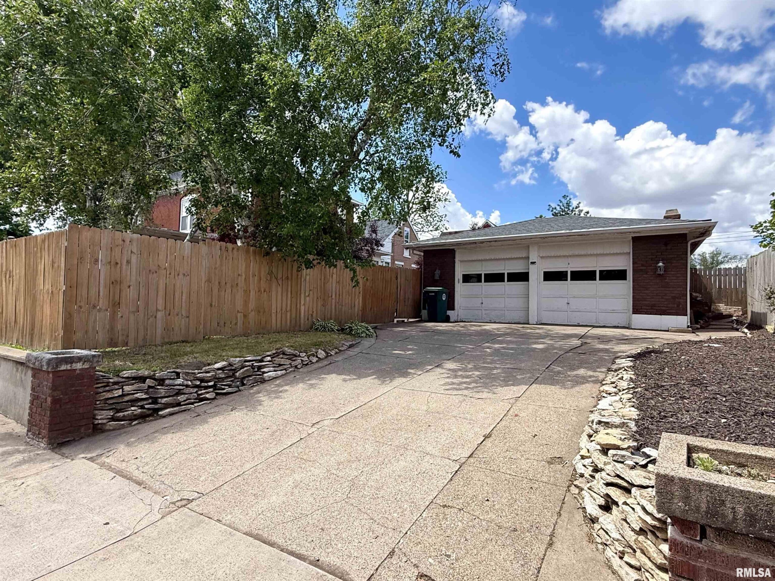1329 SPRING Street Quincy IL