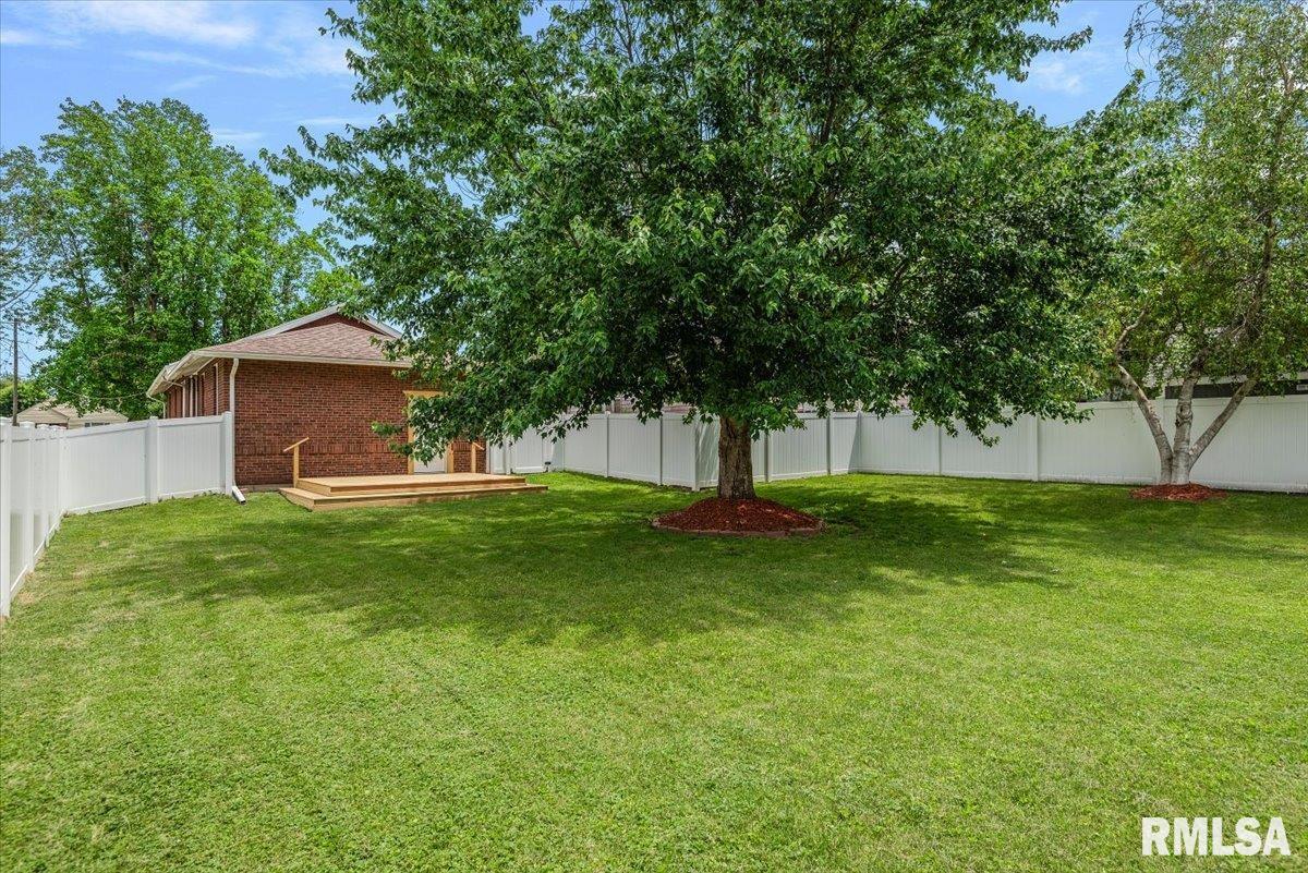 1145 S CLAY Avenue Jacksonville IL