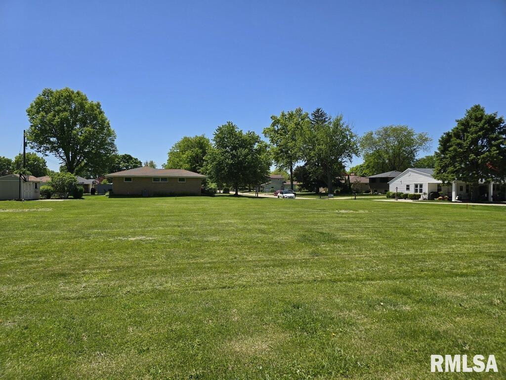 1165 LAWRENCE Drive Canton IL