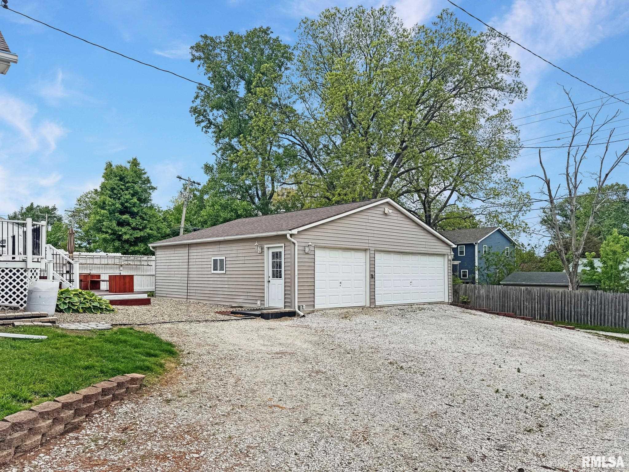109 E NORTH Street Mt. Sterling IL