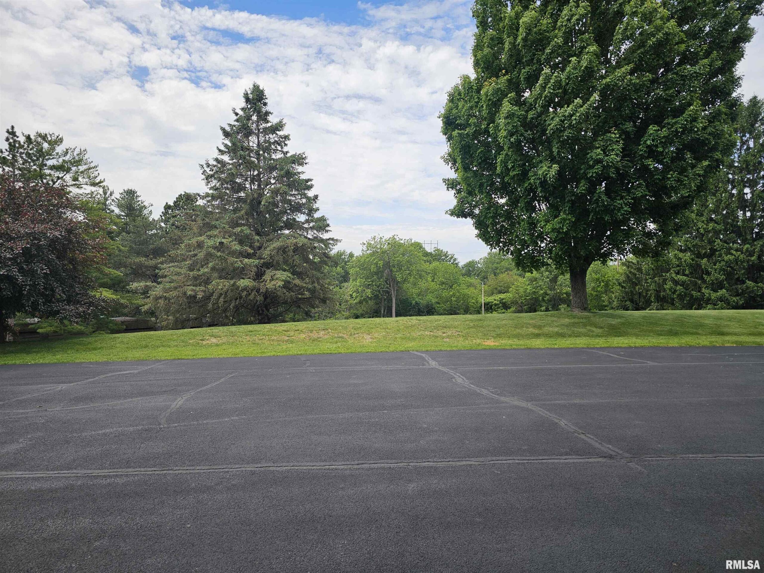 255 S SOANGETAHA Road Galesburg IL