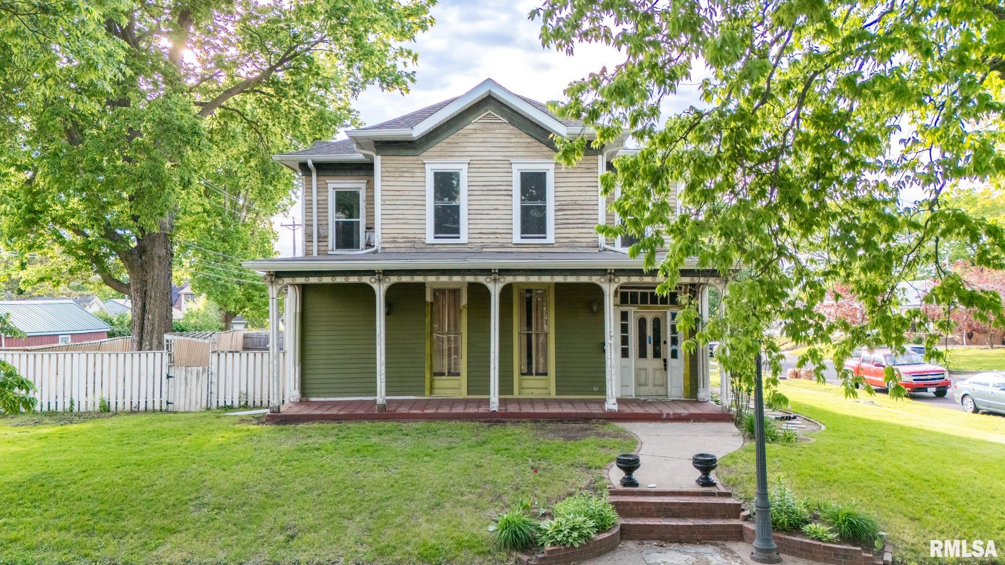 715 N 4TH Street Pekin IL