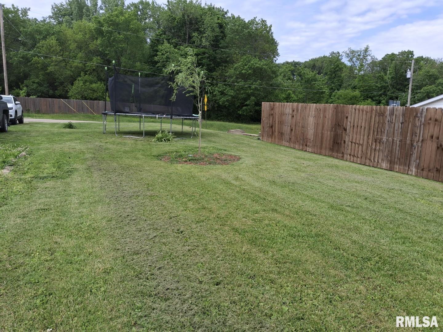 476 W MYRTLE Street Canton IL