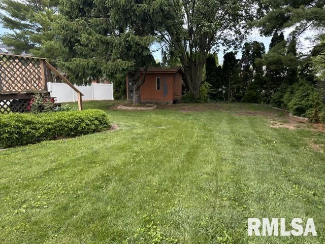 12 Aaron Drive Jacksonville IL