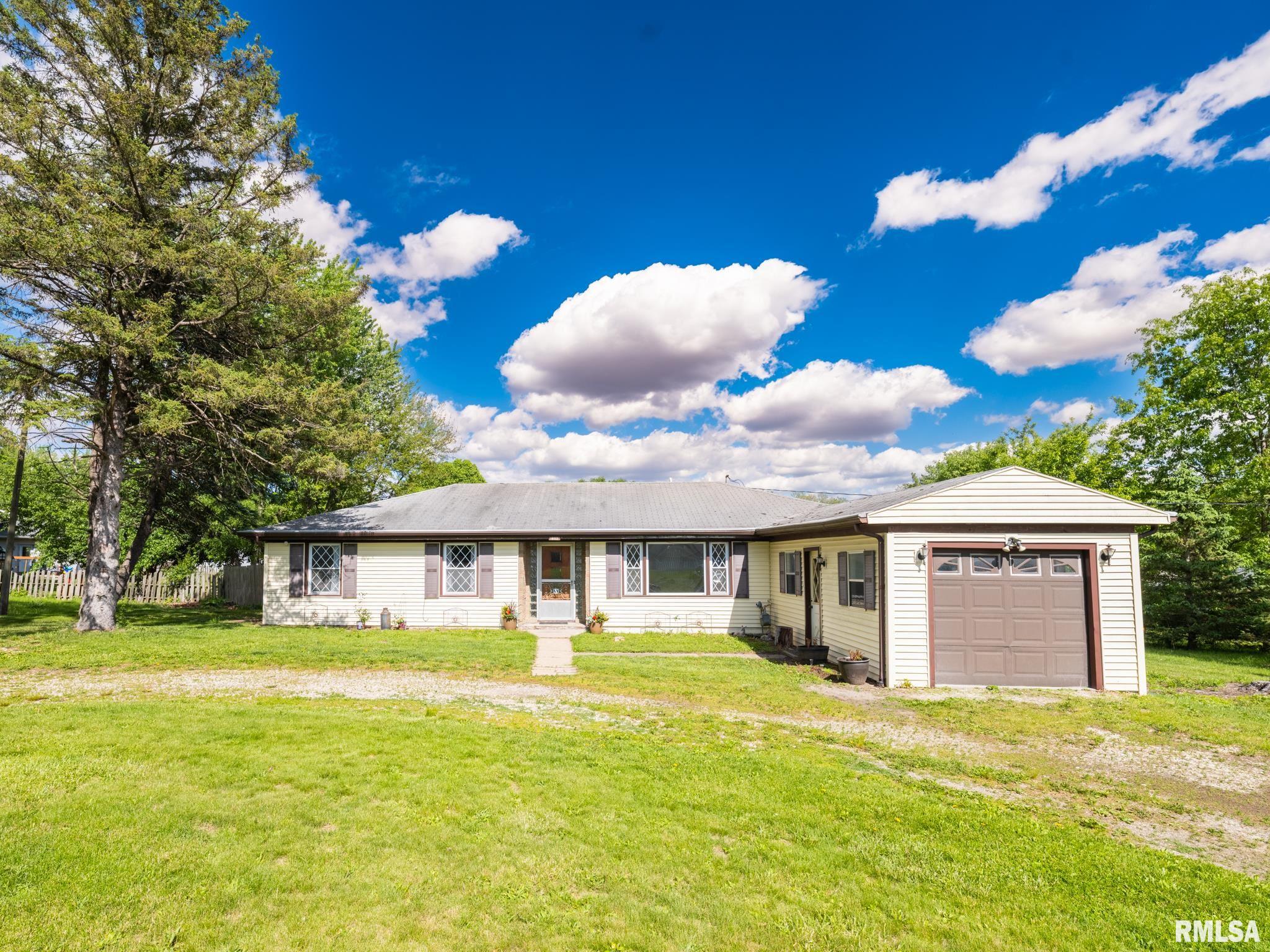 611 WOODLAND Trail Washington IL
