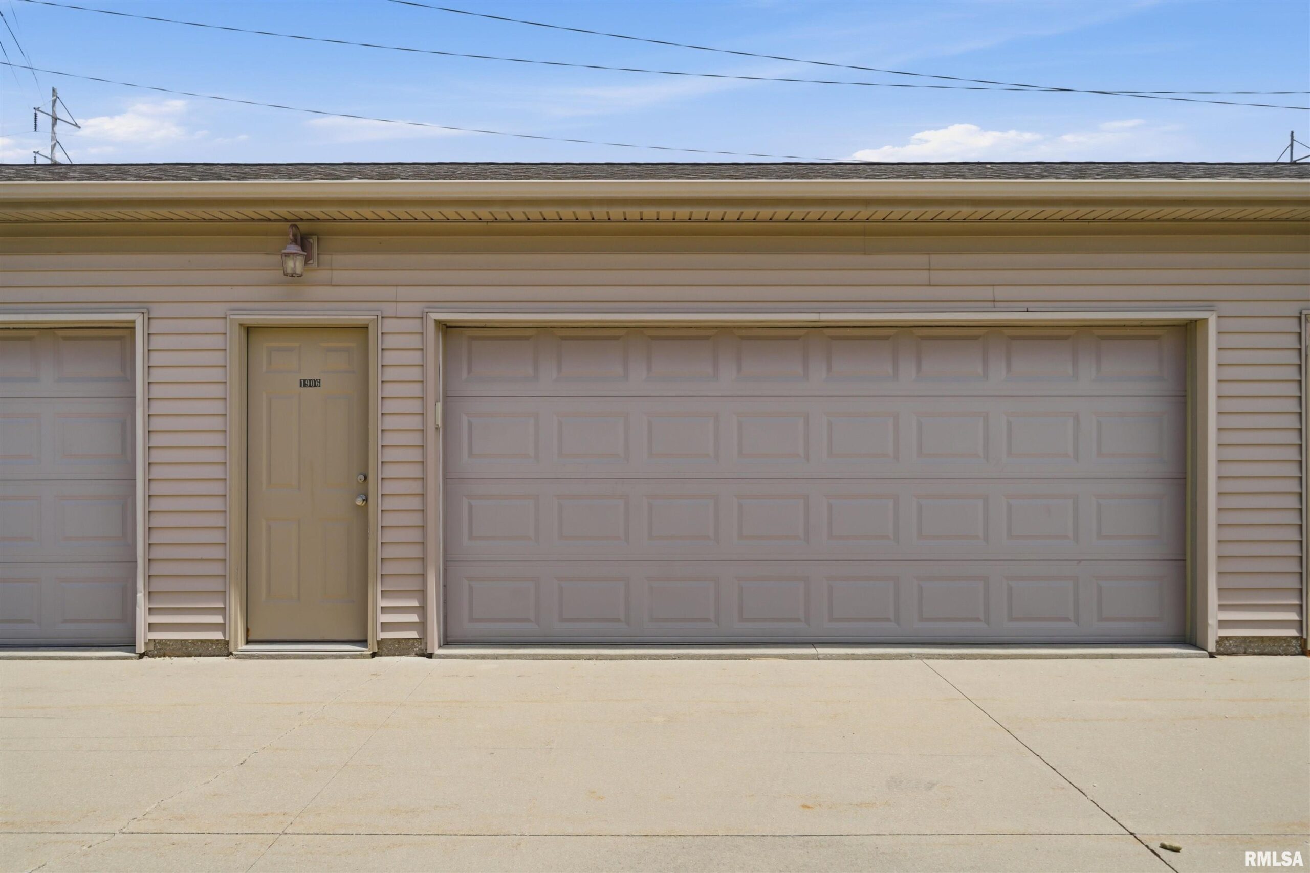 1906 Glenbridge Road Bloomington IL