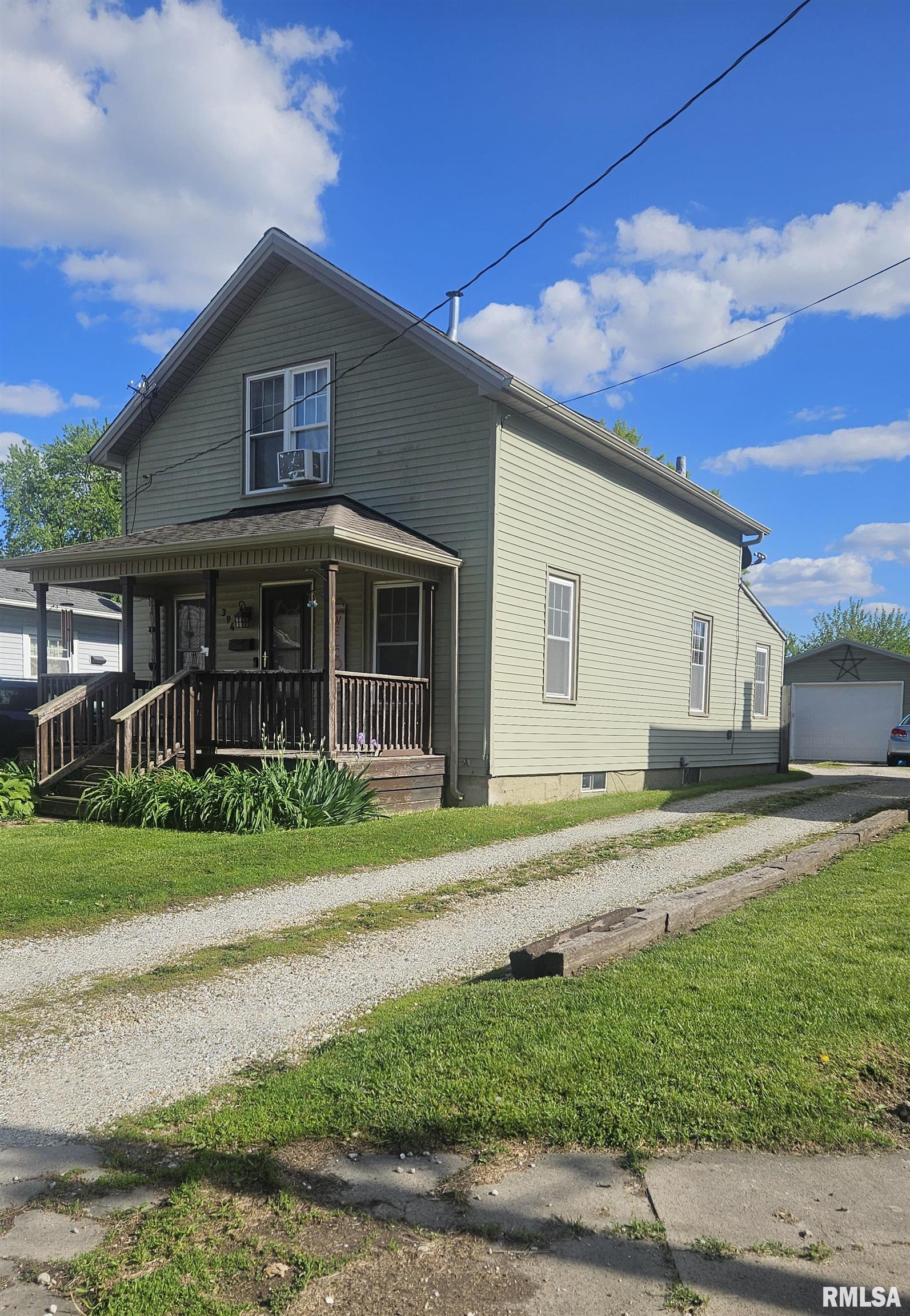 394 W MAPLE Street Canton IL