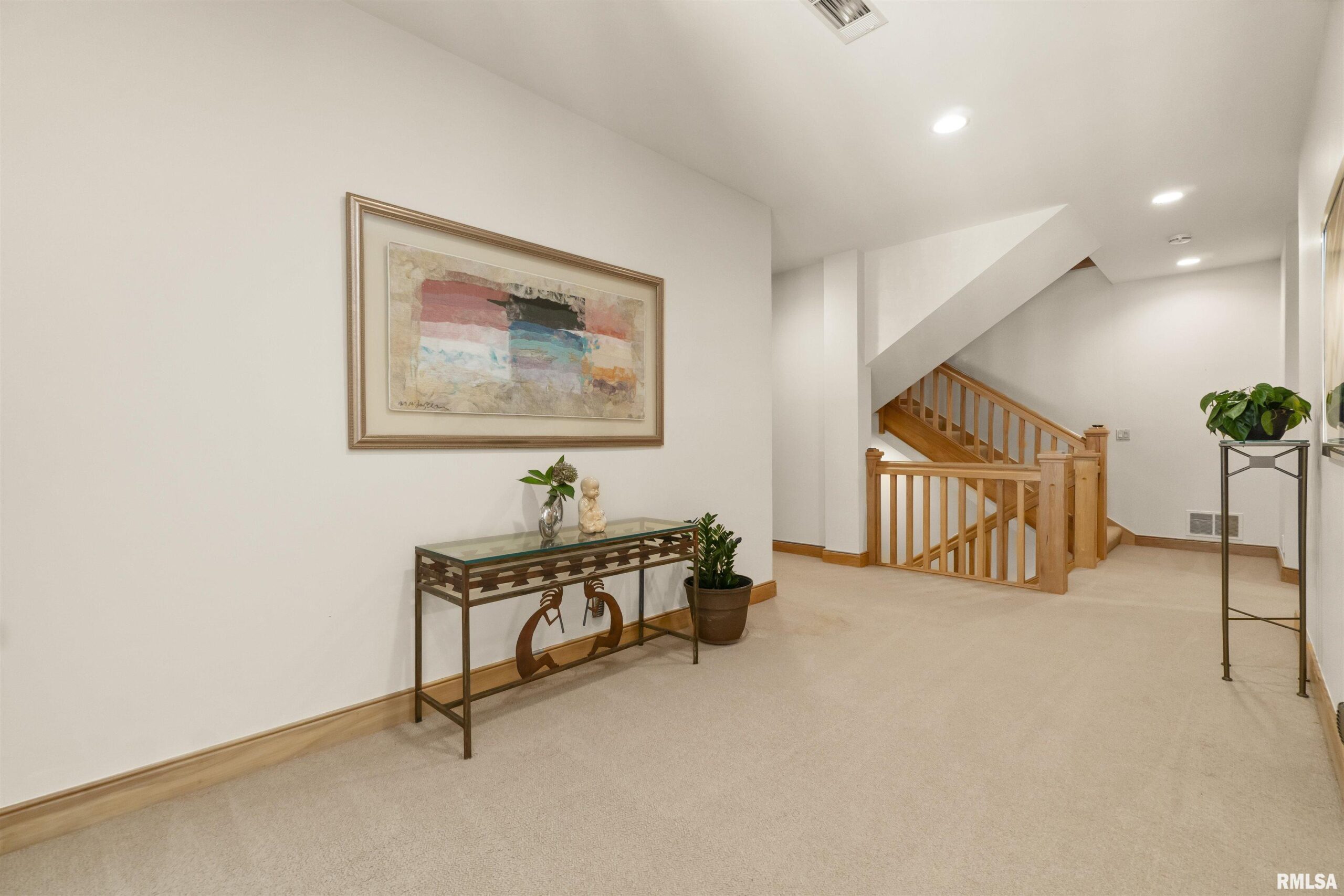 200 W RAVINWOODS Road Peoria IL