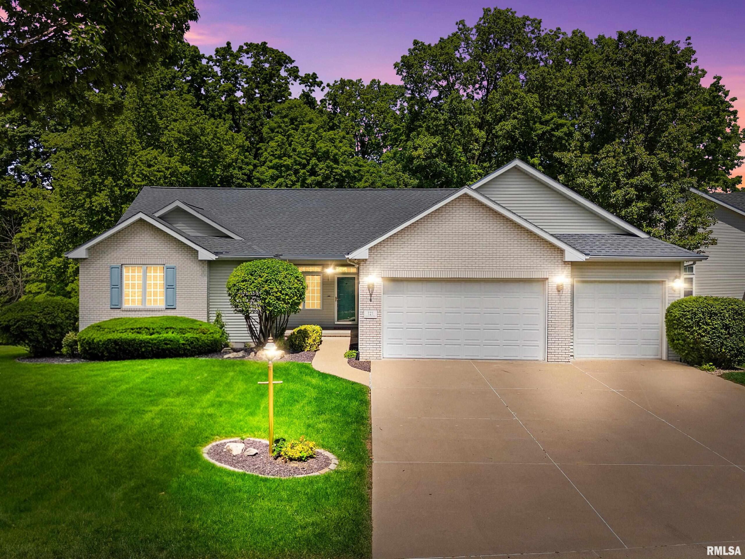 121 FAWN HAVEN Drive East Peoria IL