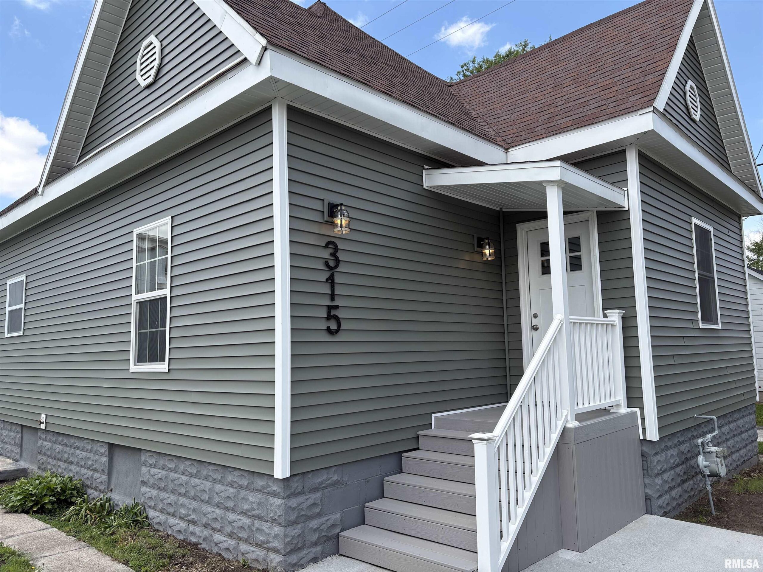 315 N EAST Street Jacksonville IL