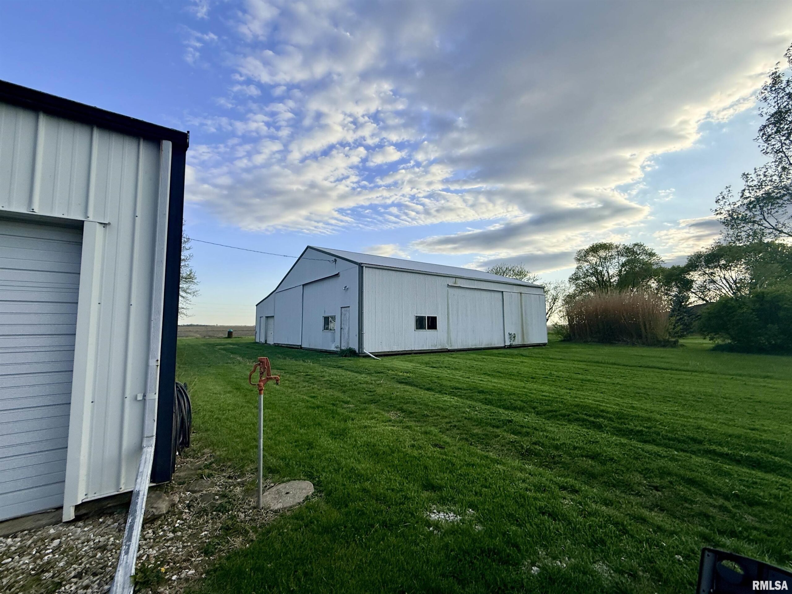 410 W MAPLE Street Timewell IL