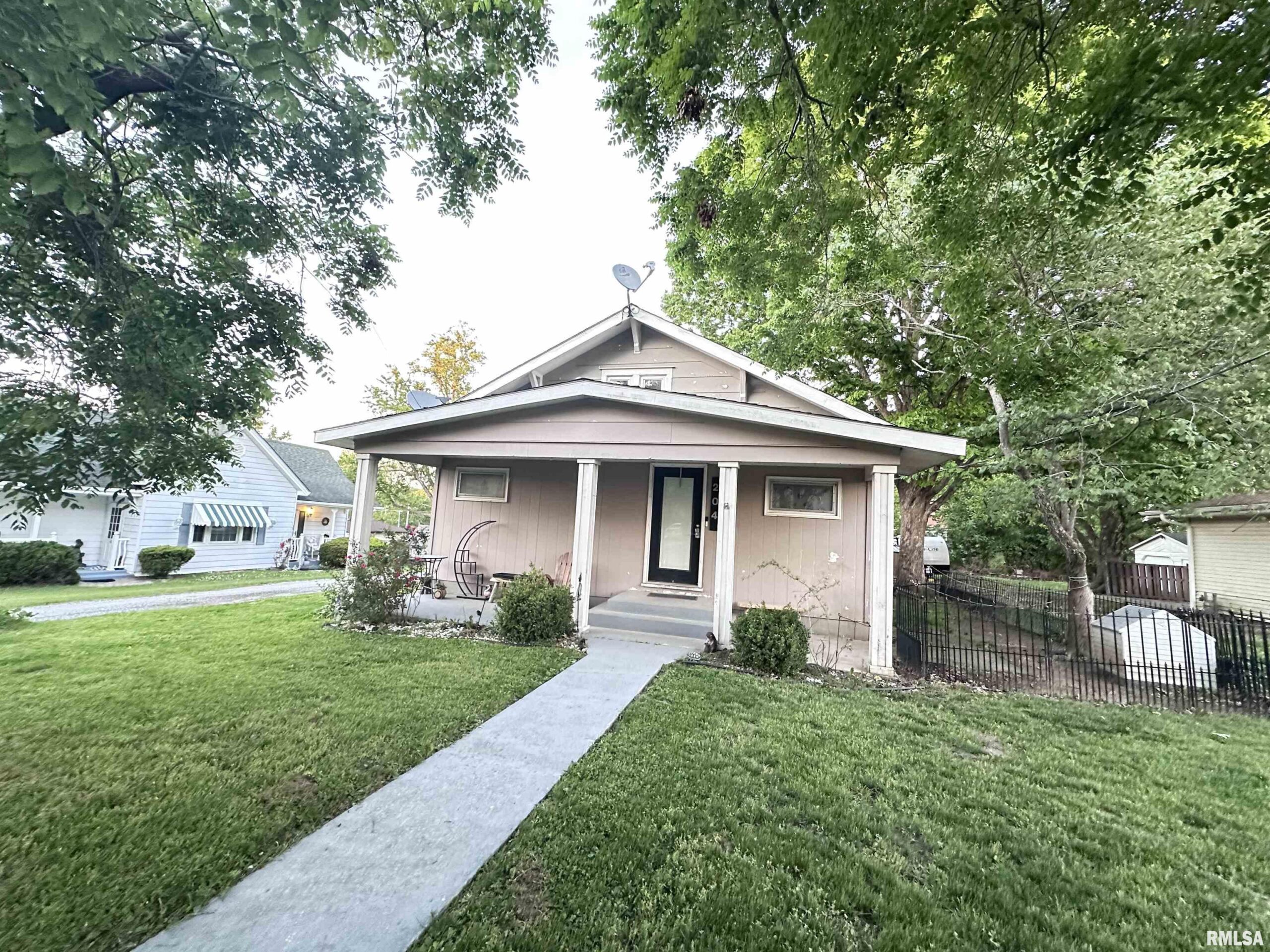 204 N CENTENNIAL Street Cobden IL