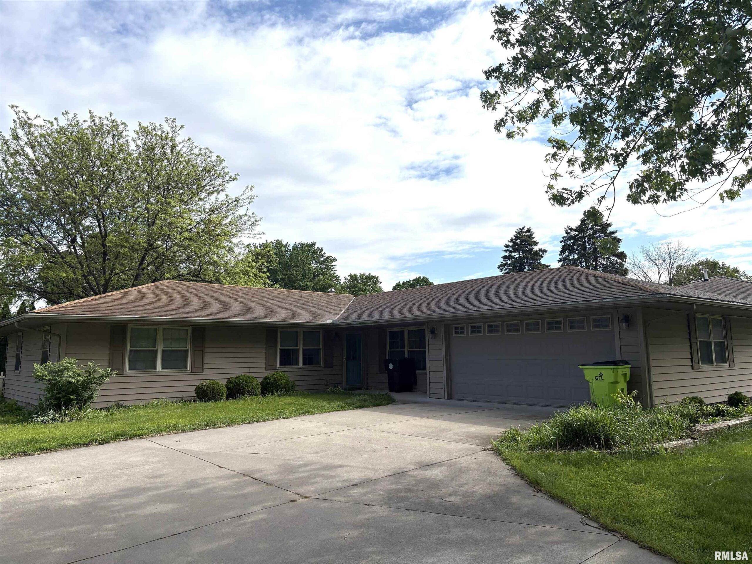 417 W MONROE Street Metamora IL