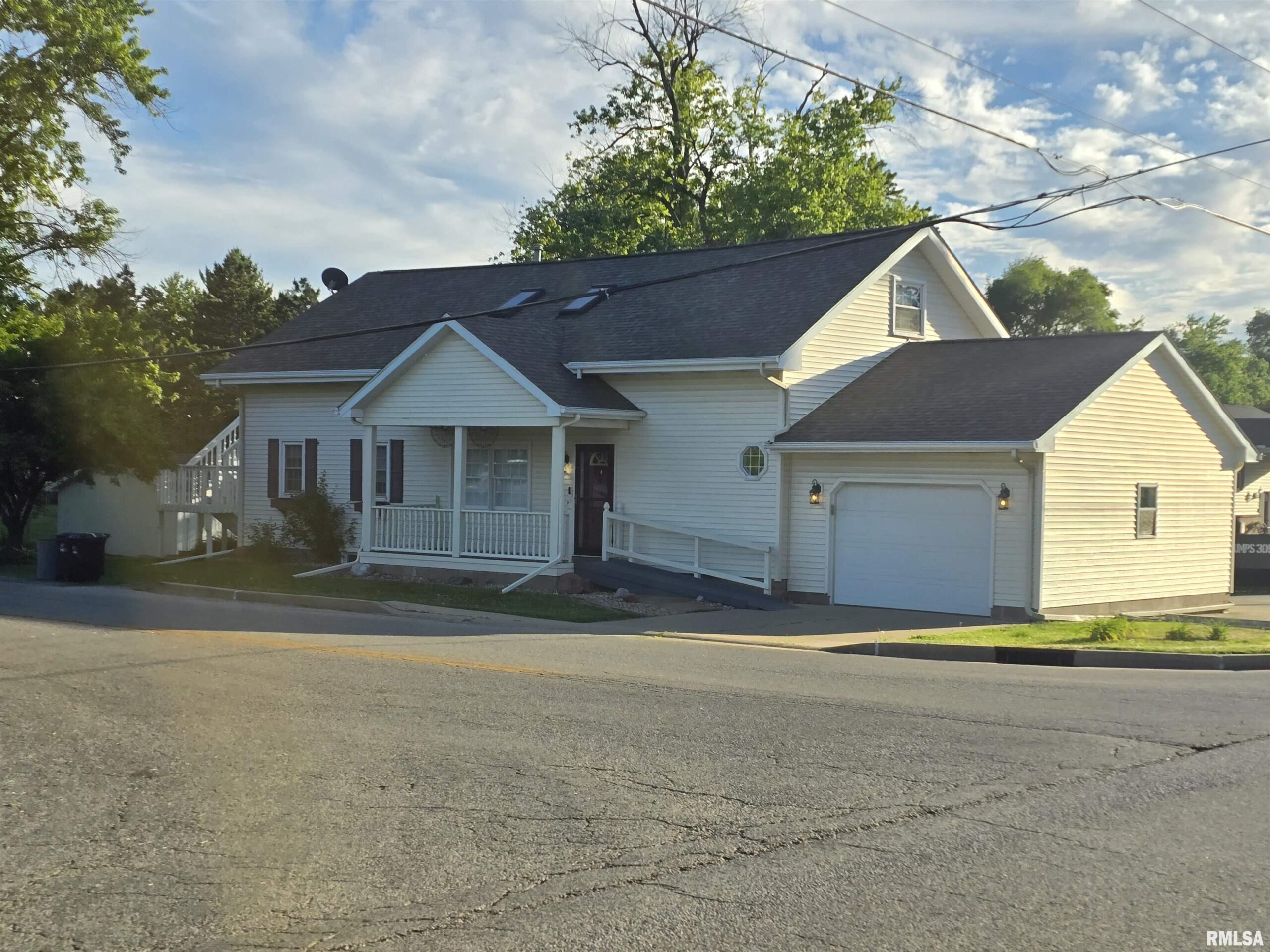108 SCHOOL Street Washington IL