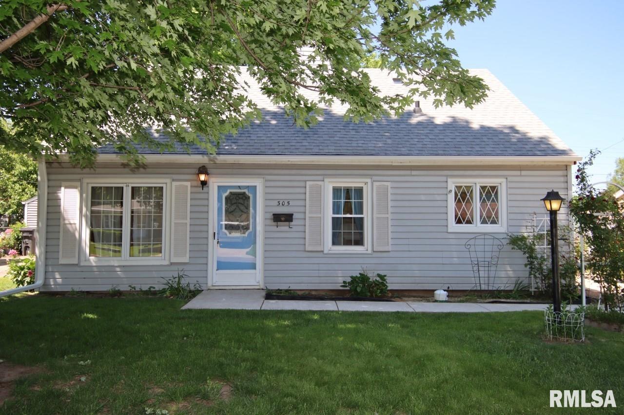 305 MANOR Street Pekin IL